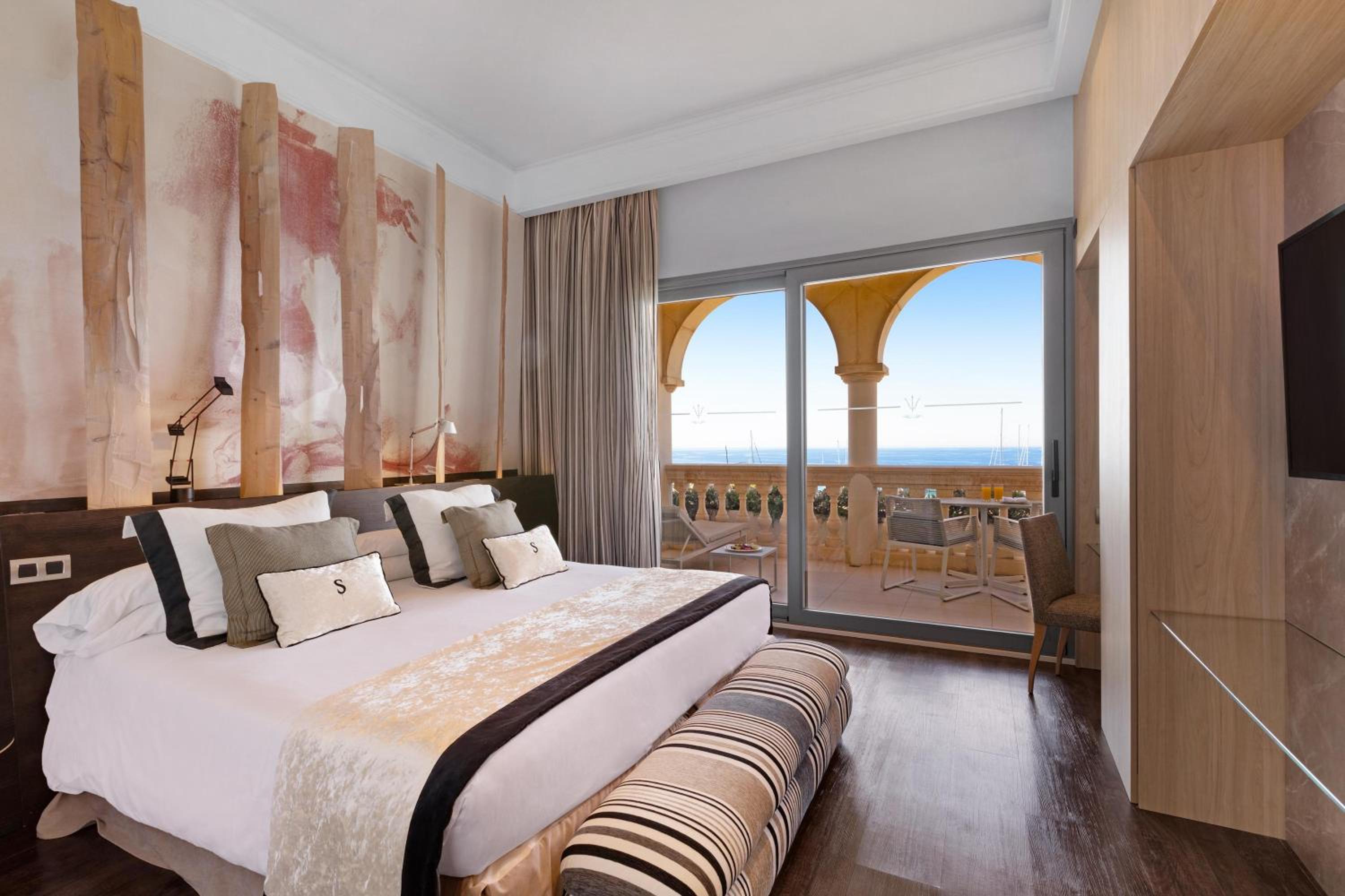 Deluxe Double or Twin Room with Sea View - Photo 10