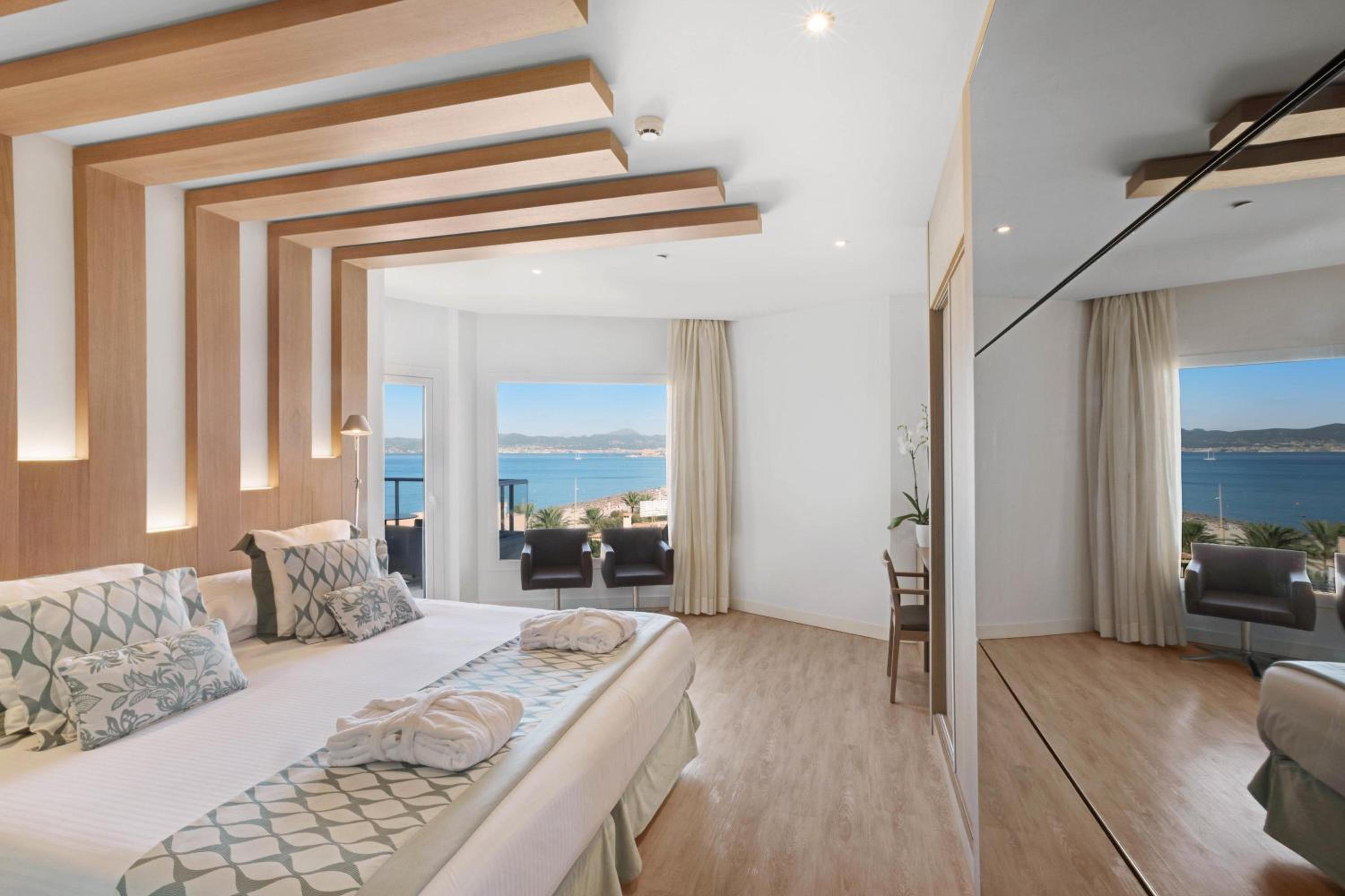 Premium Room with Partial Sea View