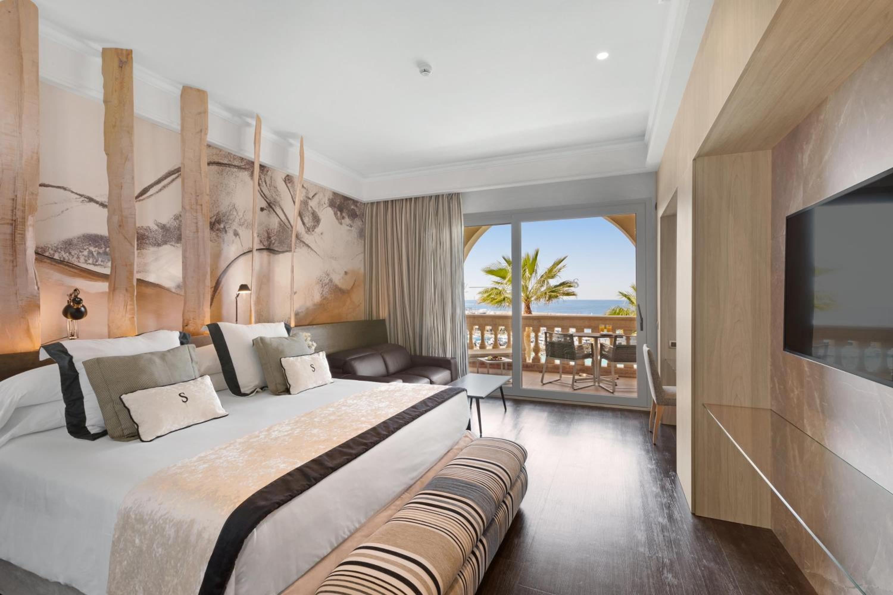 Superior Double Room with Sea View - Photo 7