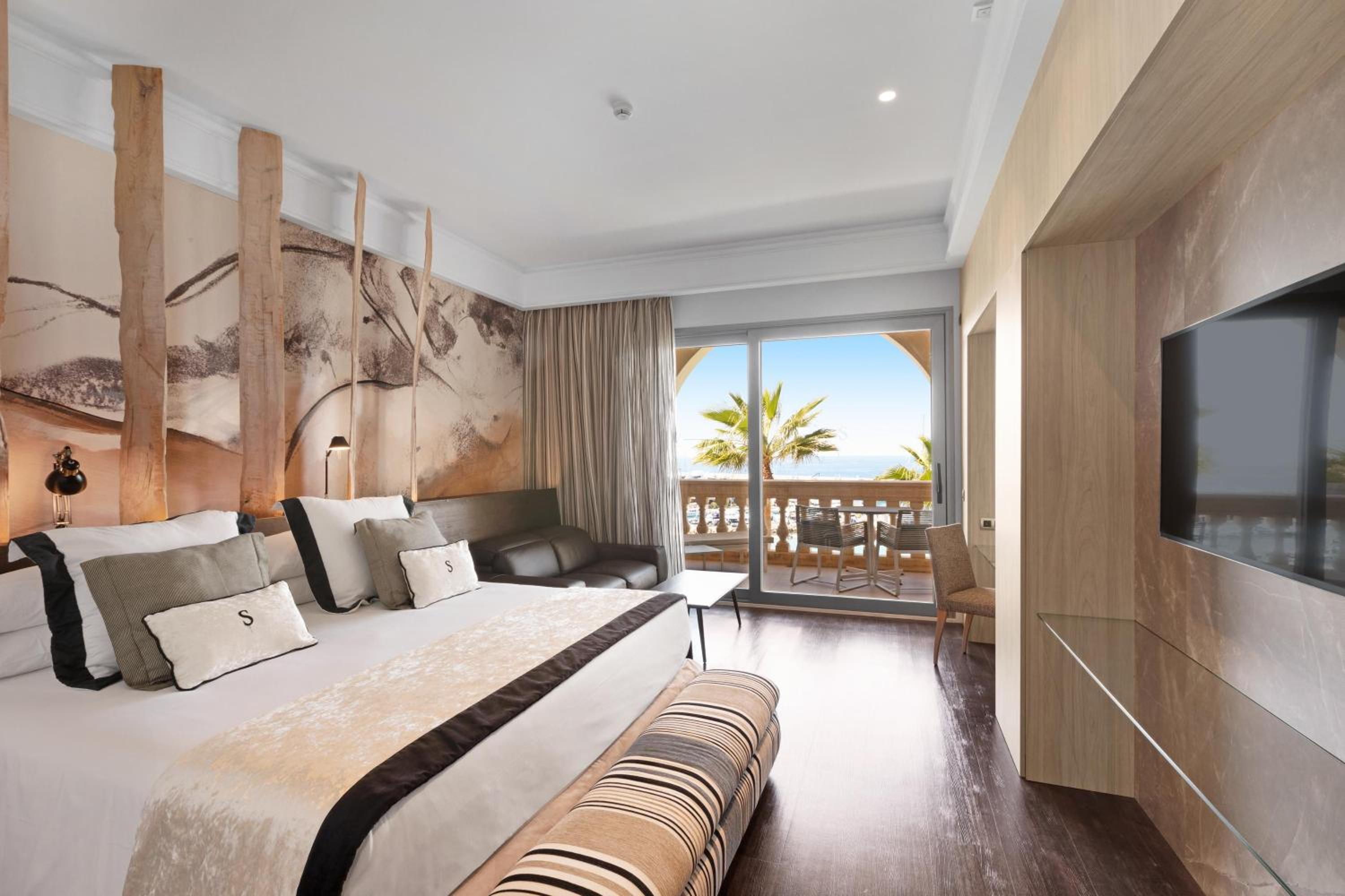 Superior Double Room with Sea View - Photo 9