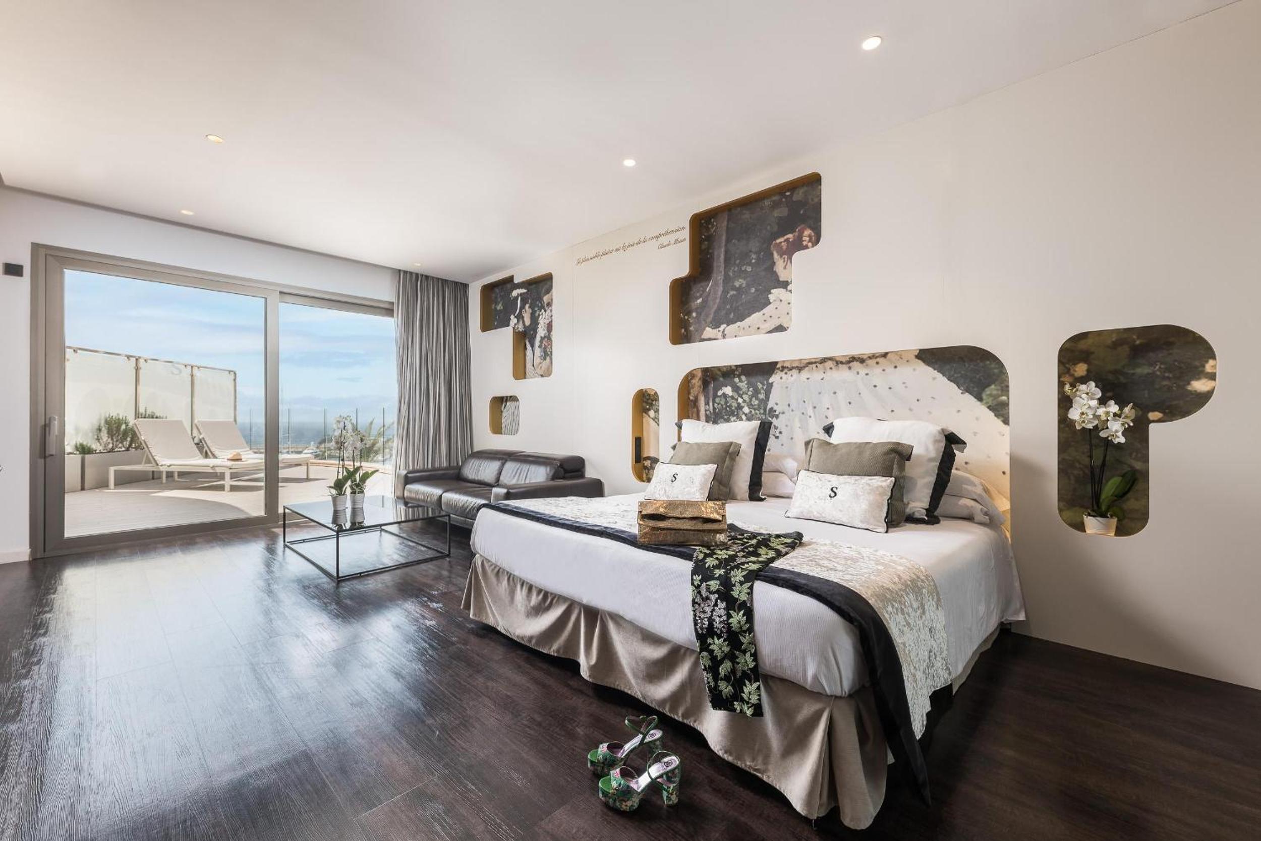Junior Suite with Sea View - Photo 8