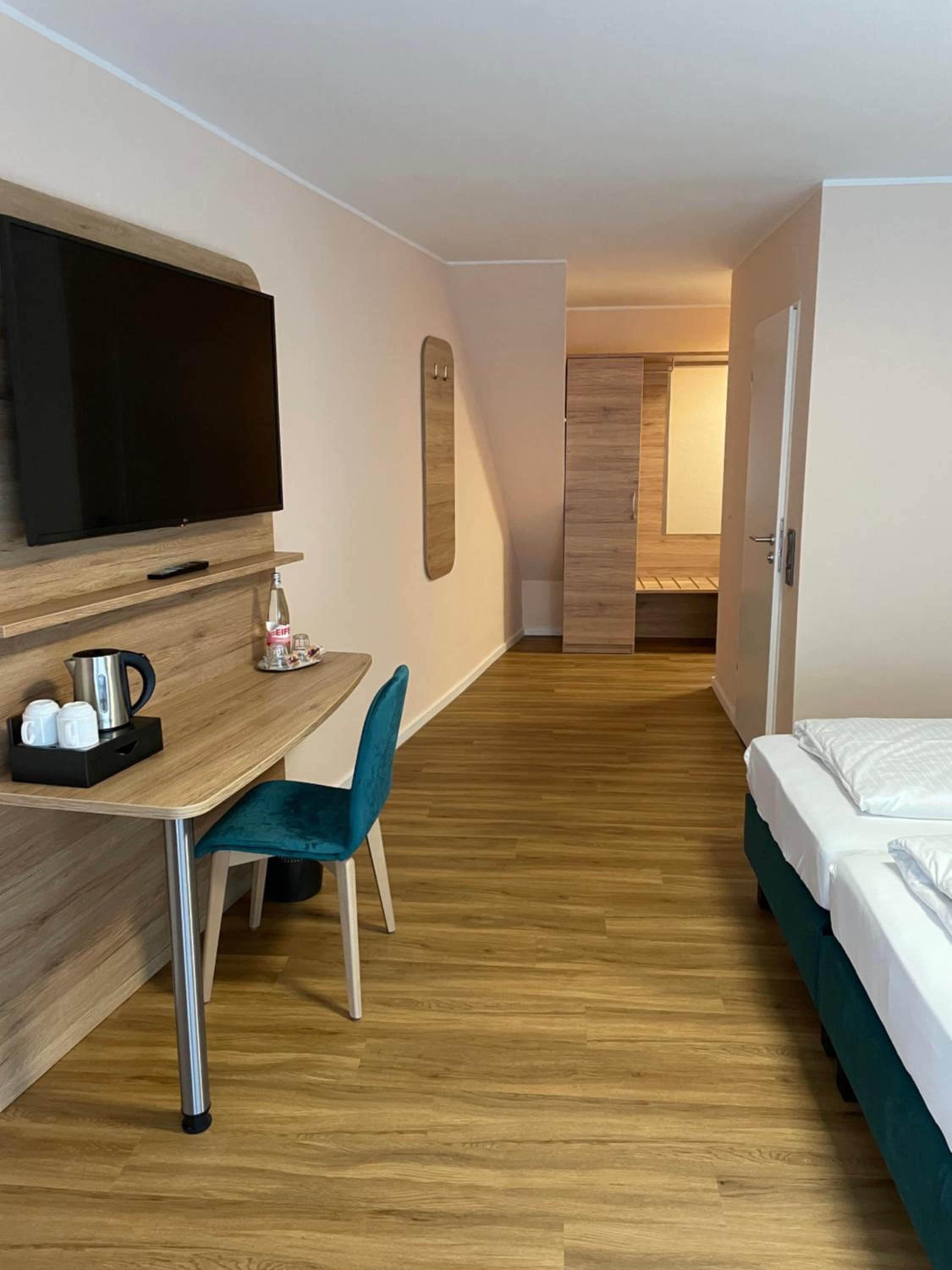 Deluxe Double Room with Balcony photo 2