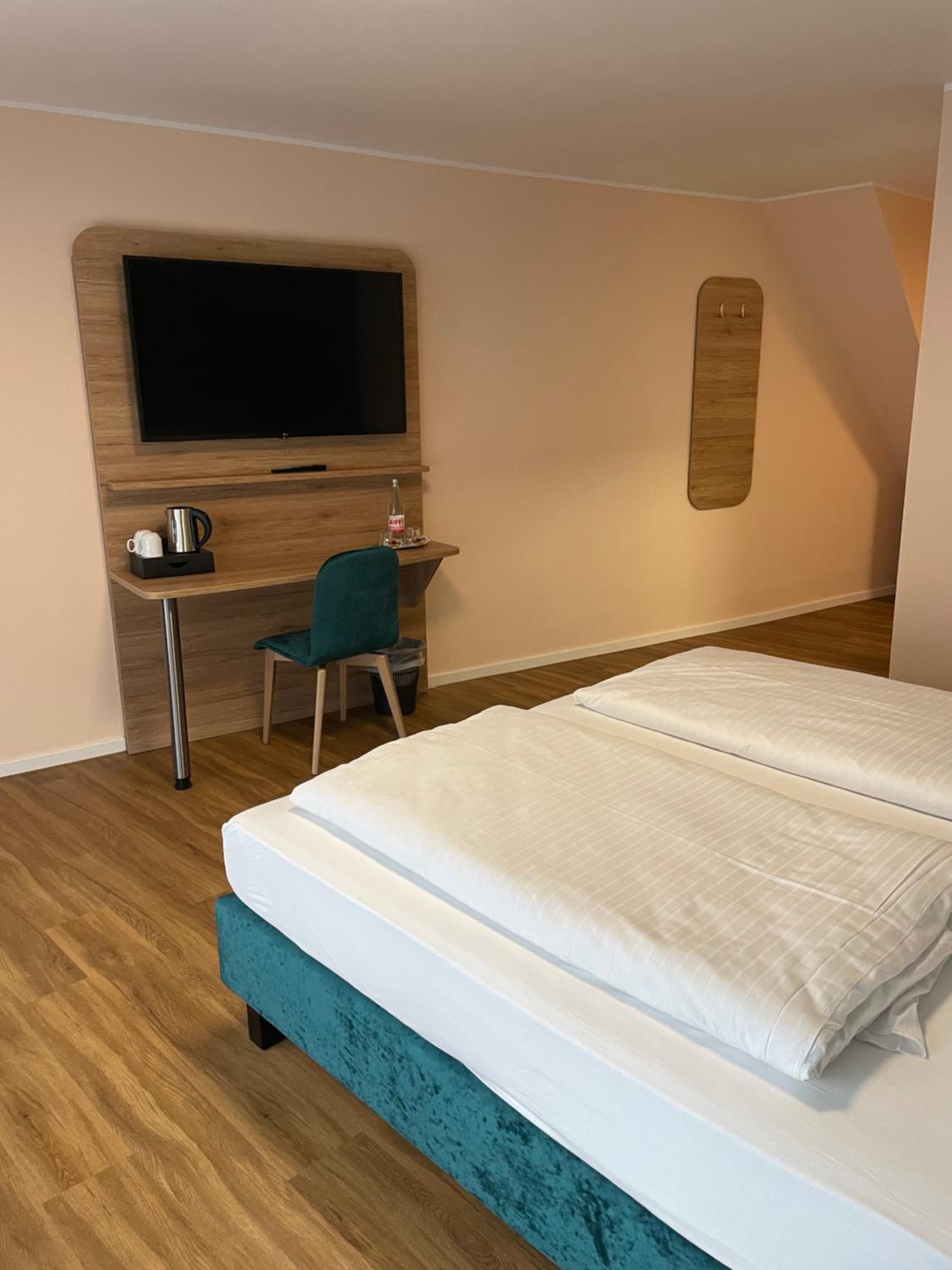 Deluxe Double Room with Balcony photo 3