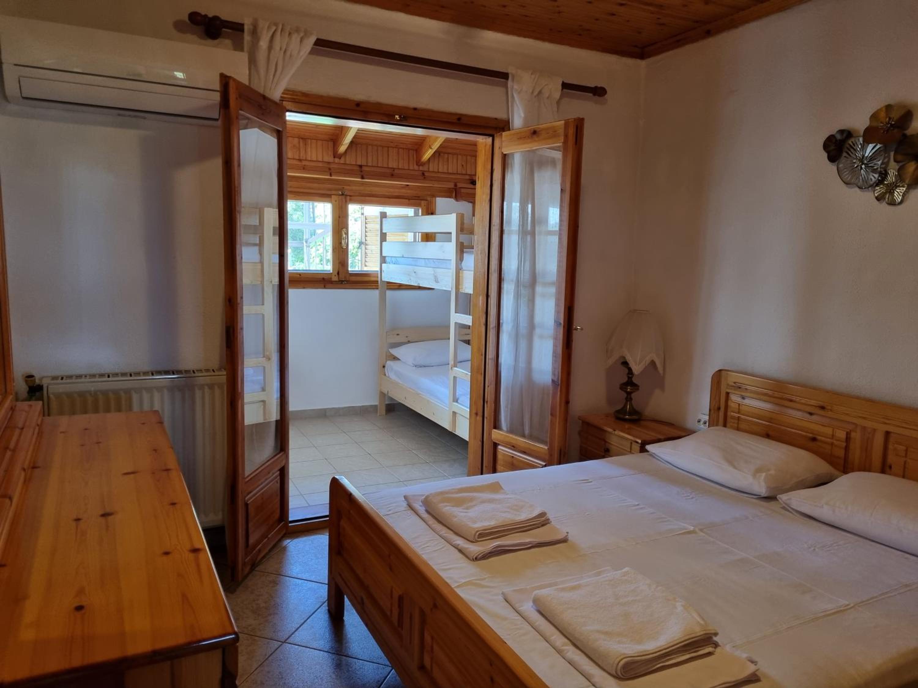 Three-Bedroom Villa photo 1