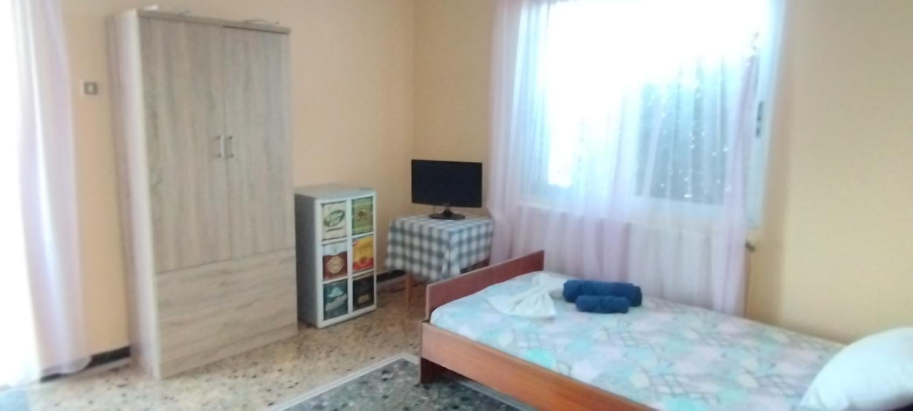 Economy Triple Room with Shared Bathroom