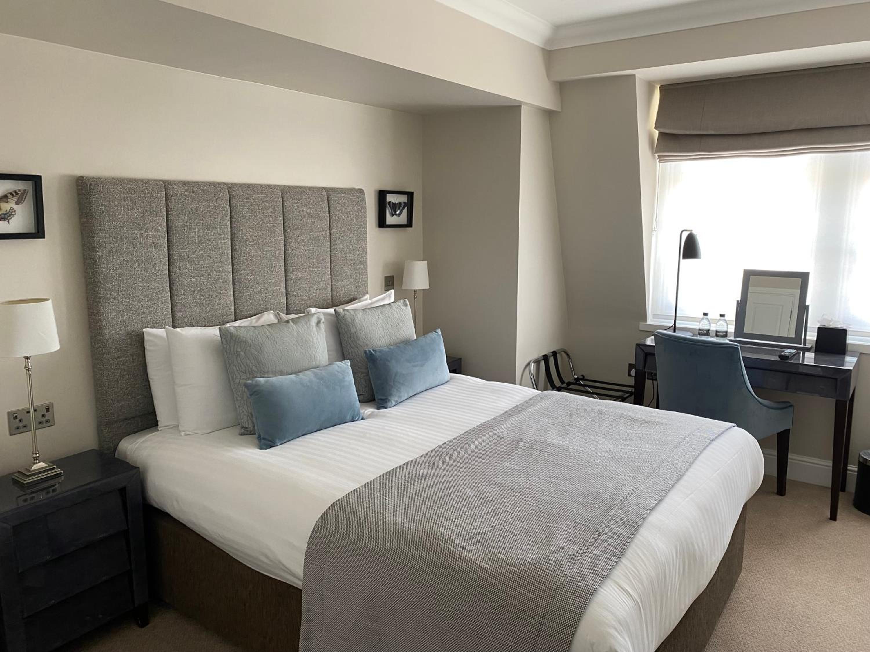 Queen Room photo 1