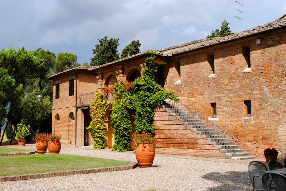 Villa photo 2