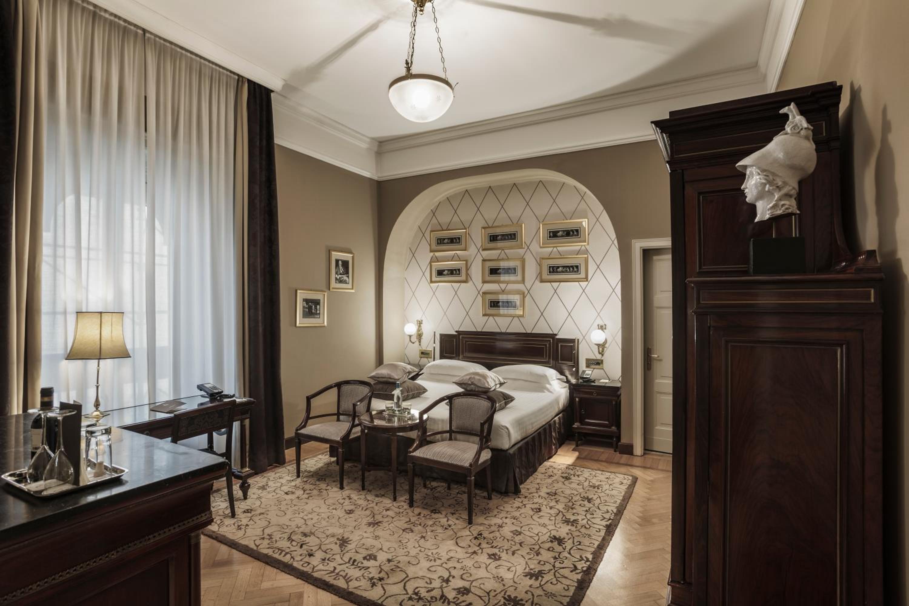 Deluxe Double or Twin Room
