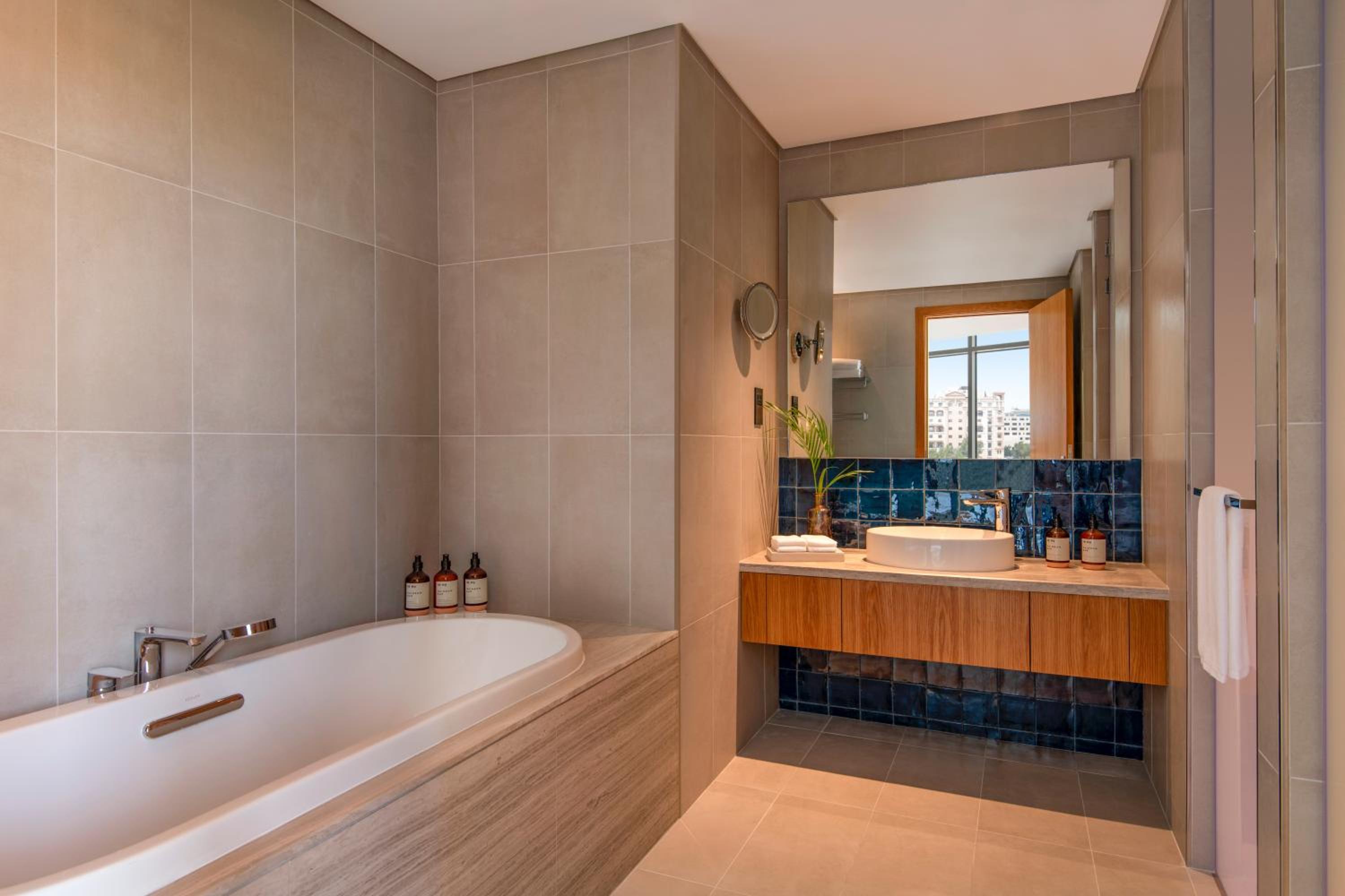 Two-Bedroom Premium Residence - Photo 5