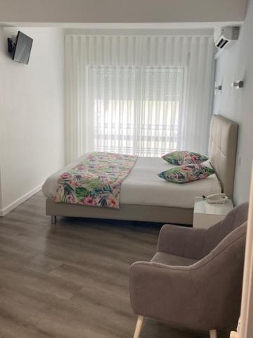 Double or Twin Room - Photo 14