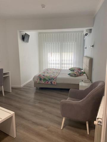 Double or Twin Room - Photo 12