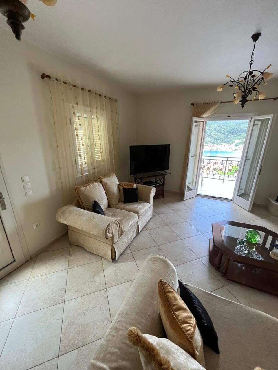 Three-Bedroom House - Photo 33