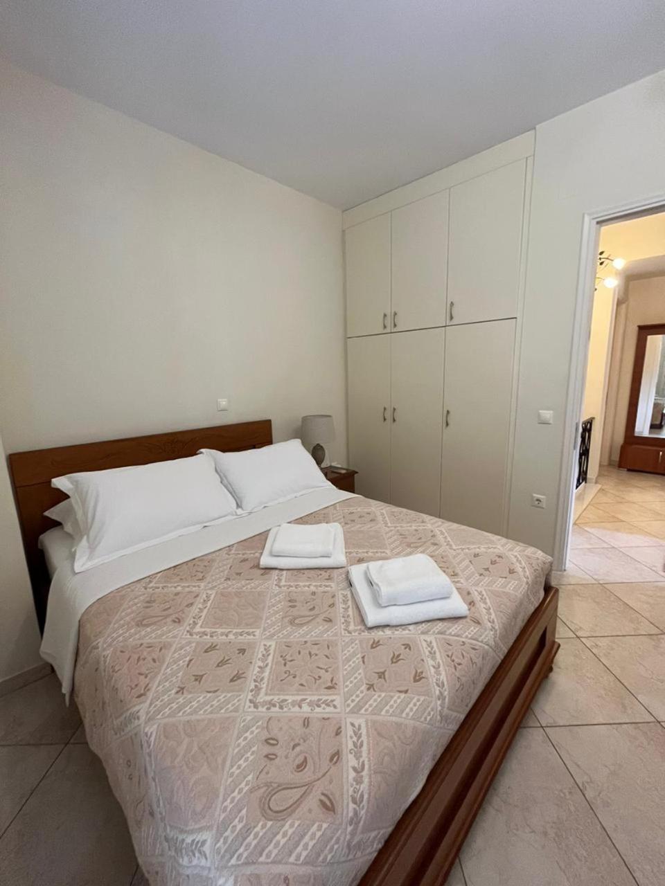 Three-Bedroom House - Photo 19