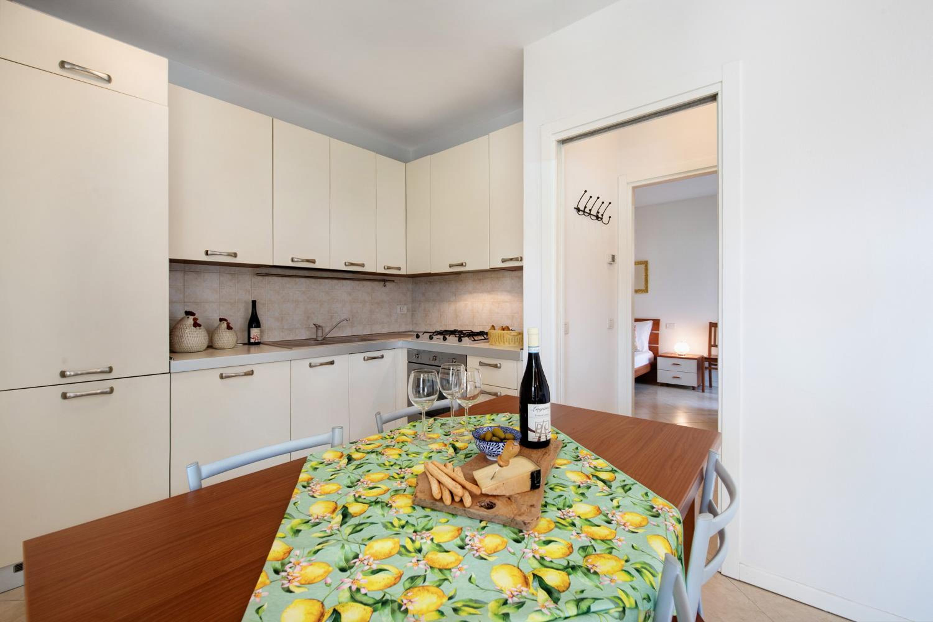 One-Bedroom Apartment with Garden View photo 3
