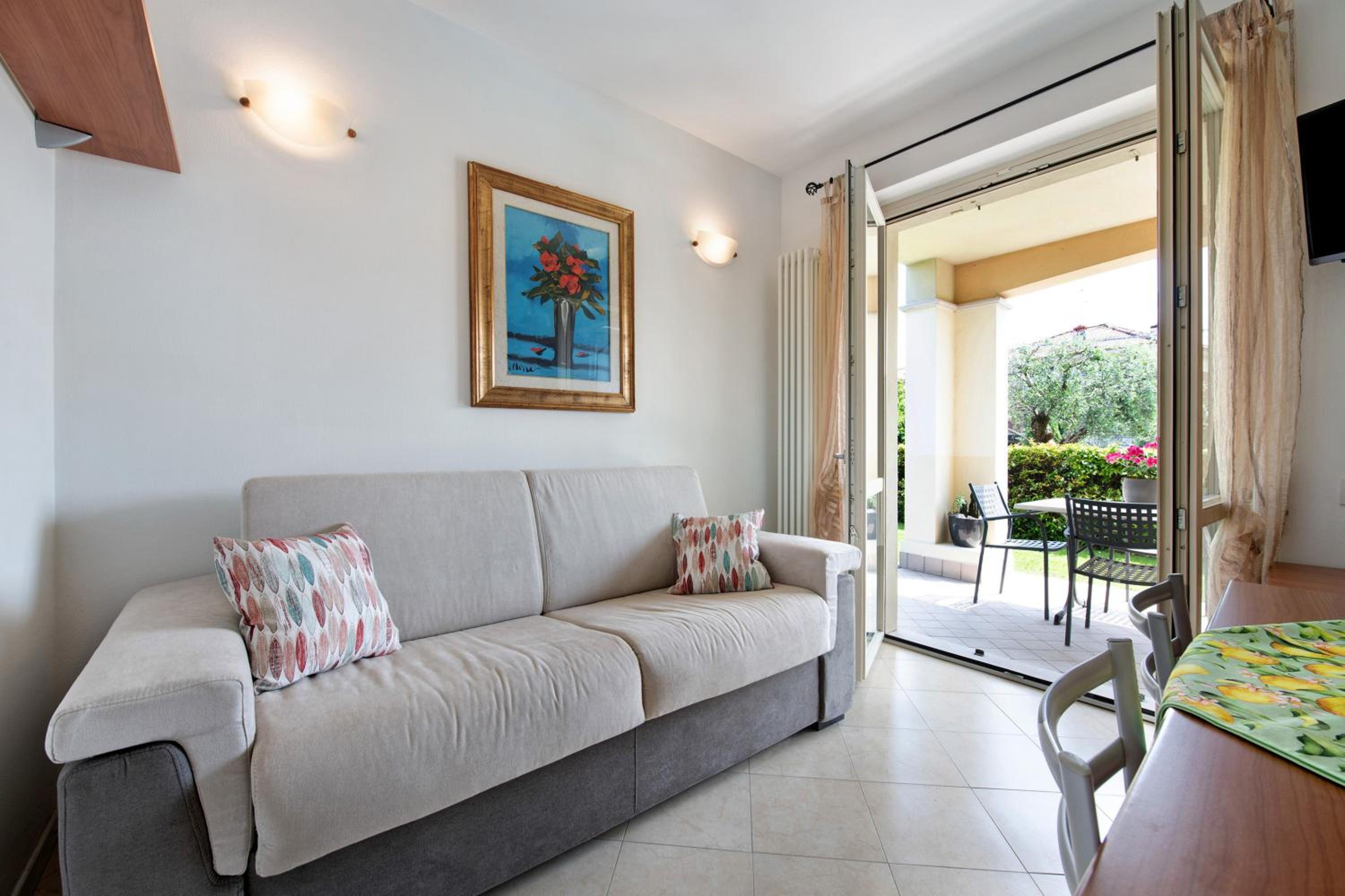 One-Bedroom Apartment with Garden View