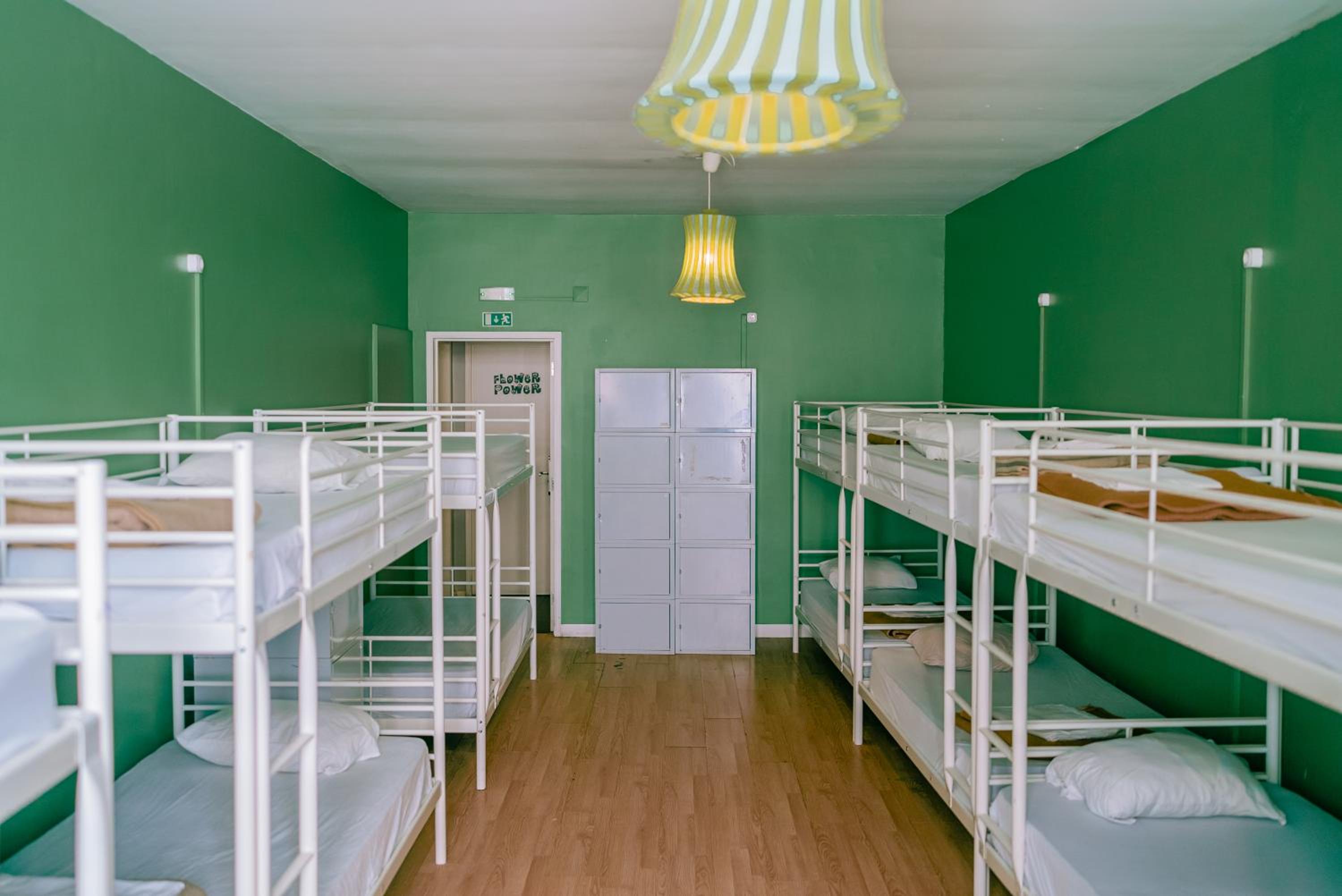 Bed in 12-Bed Mixed Dormitory Room photo 1