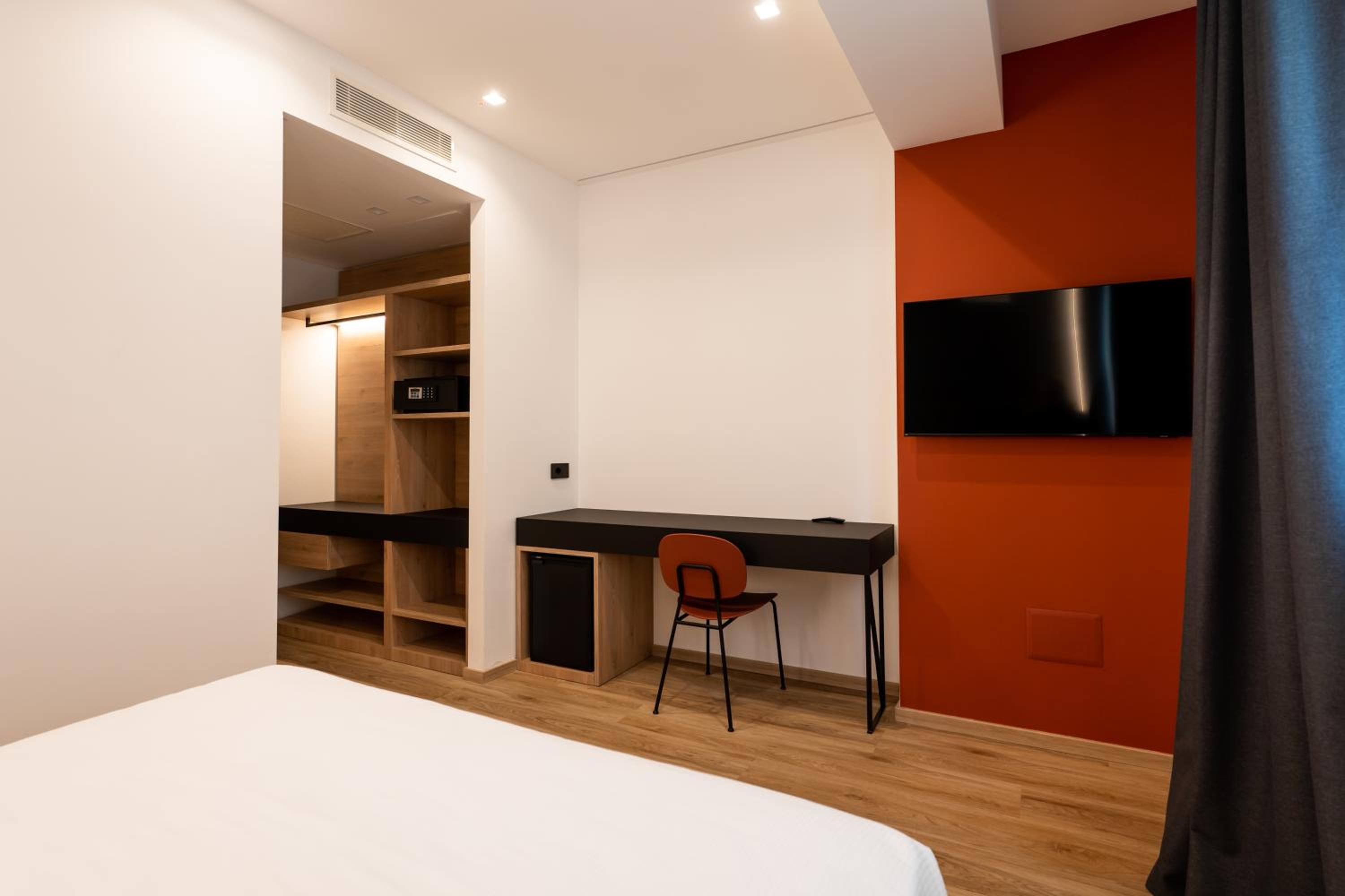 Classic Double Room - Photo 2