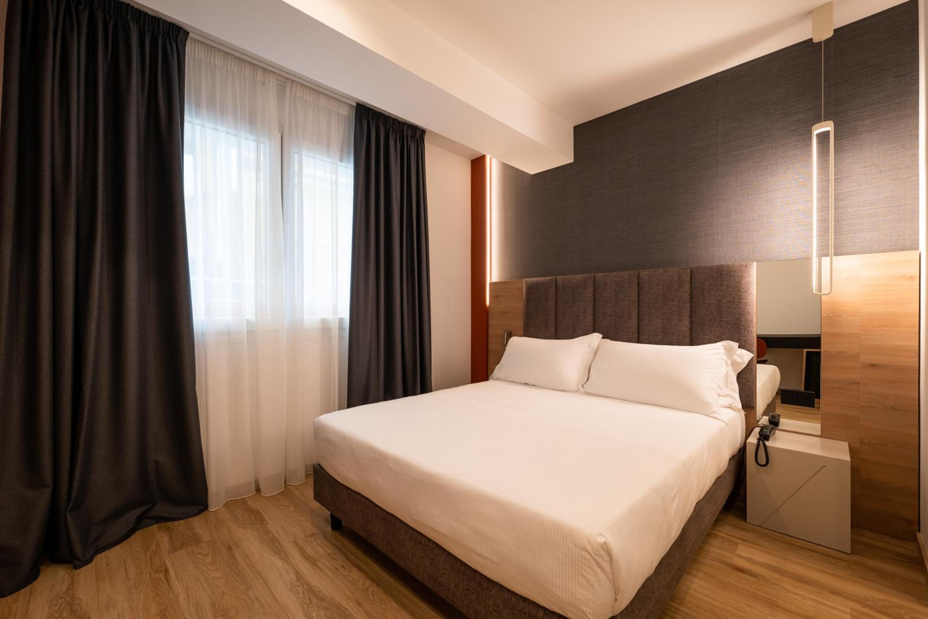 Classic Double Room - Photo 1