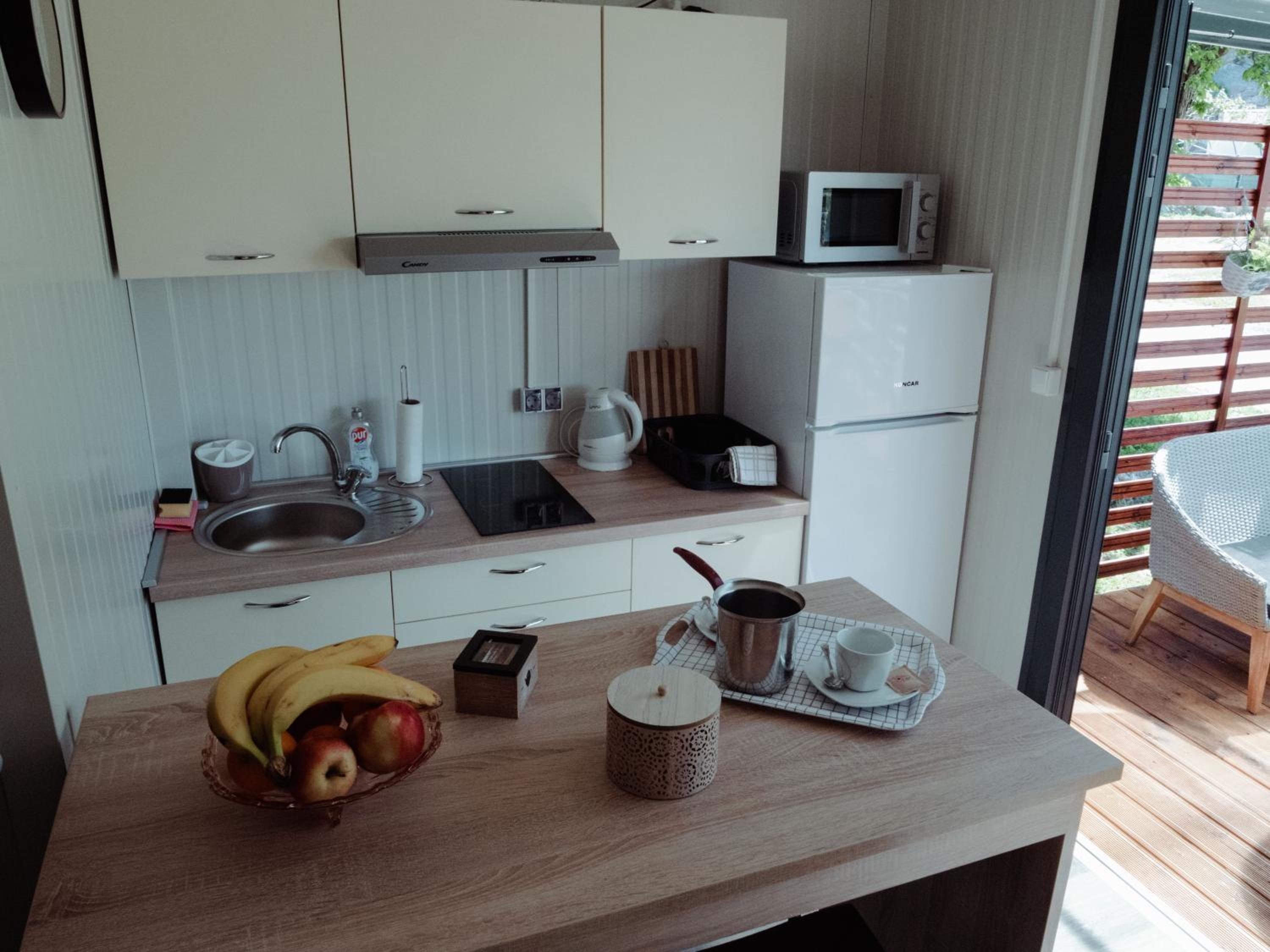 Mobile Home photo 3