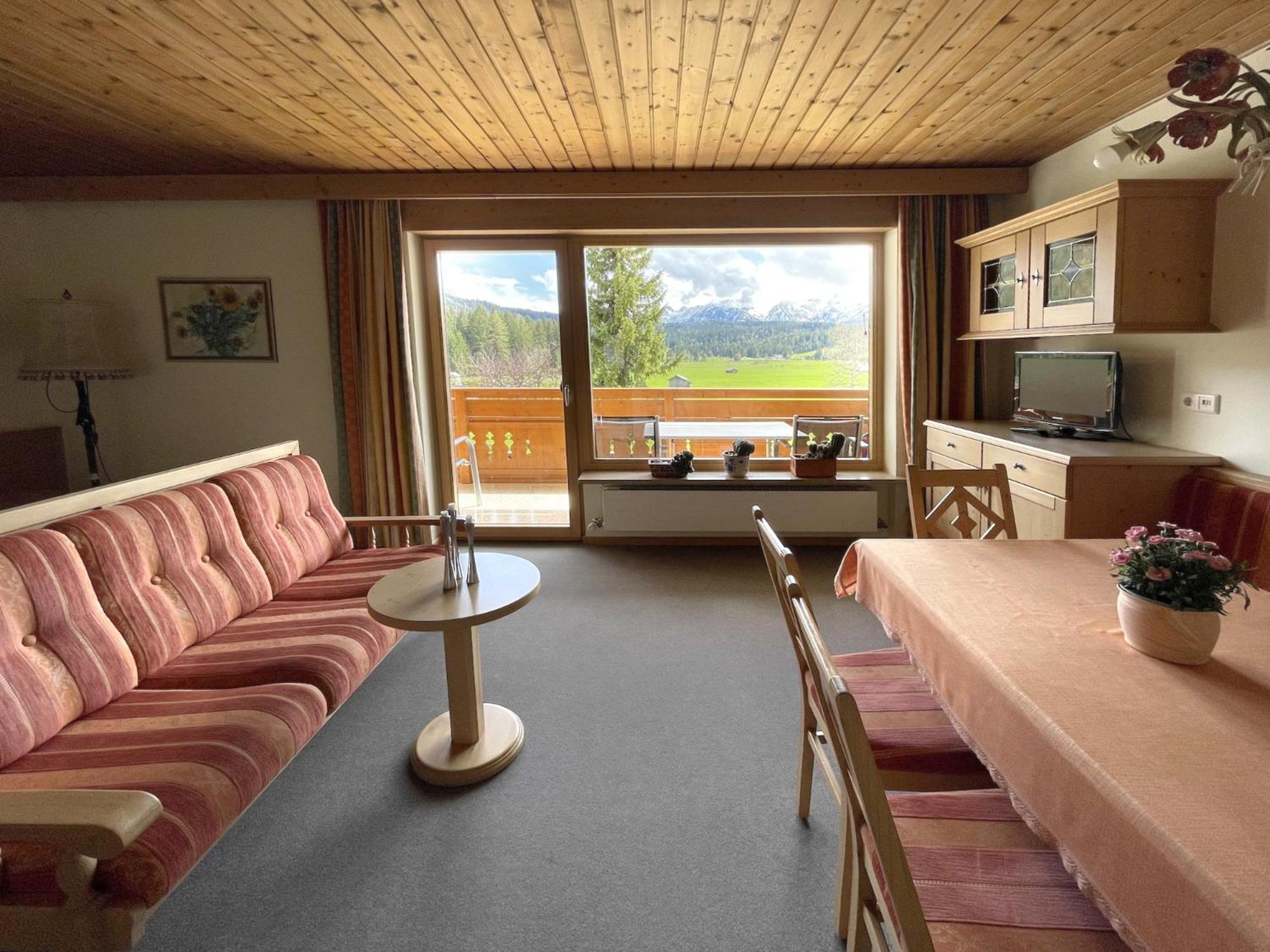 One-Bedroom Apartment with Balcony - Photo 9