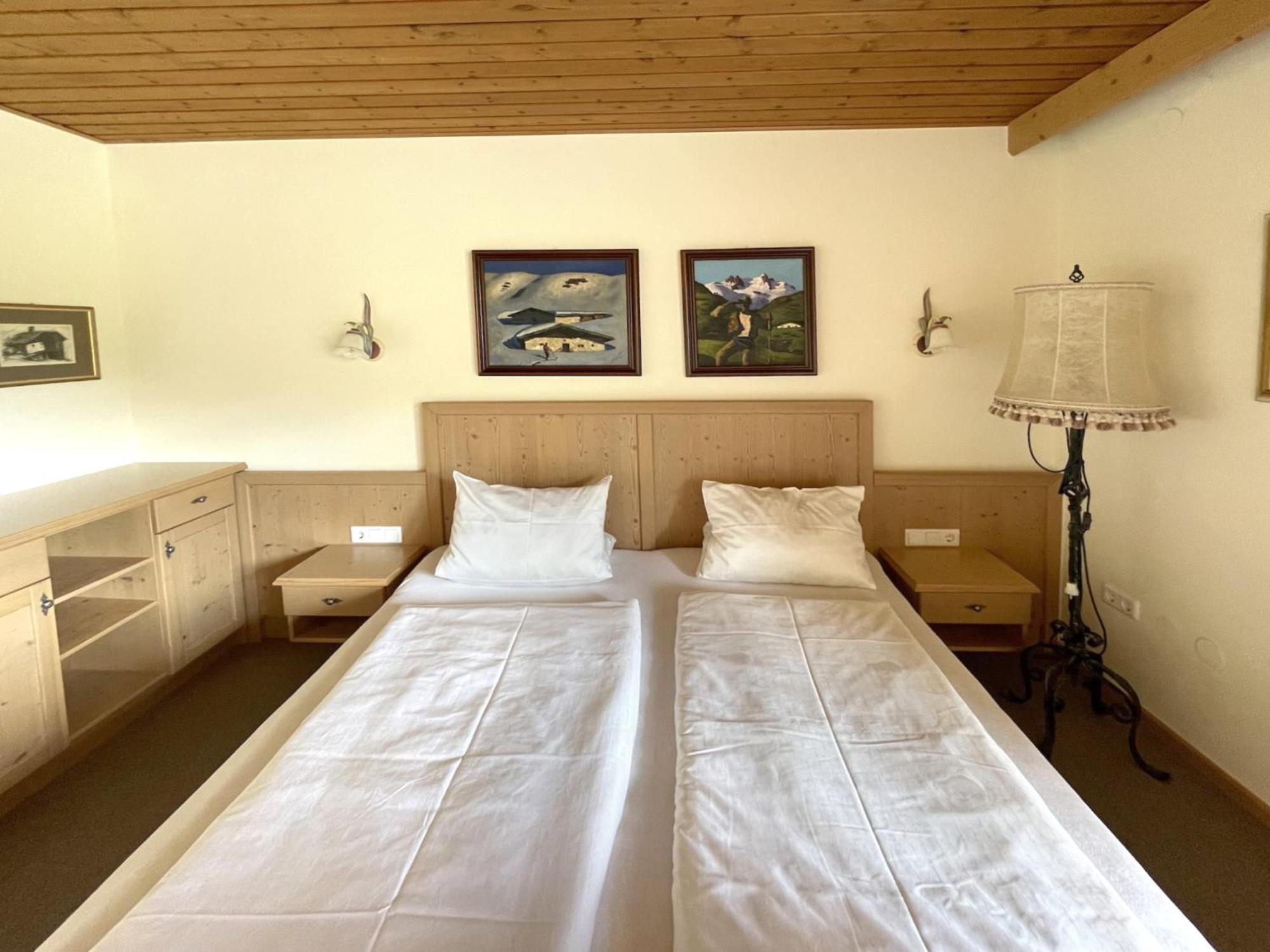 One-Bedroom Apartment with Balcony - Photo 7