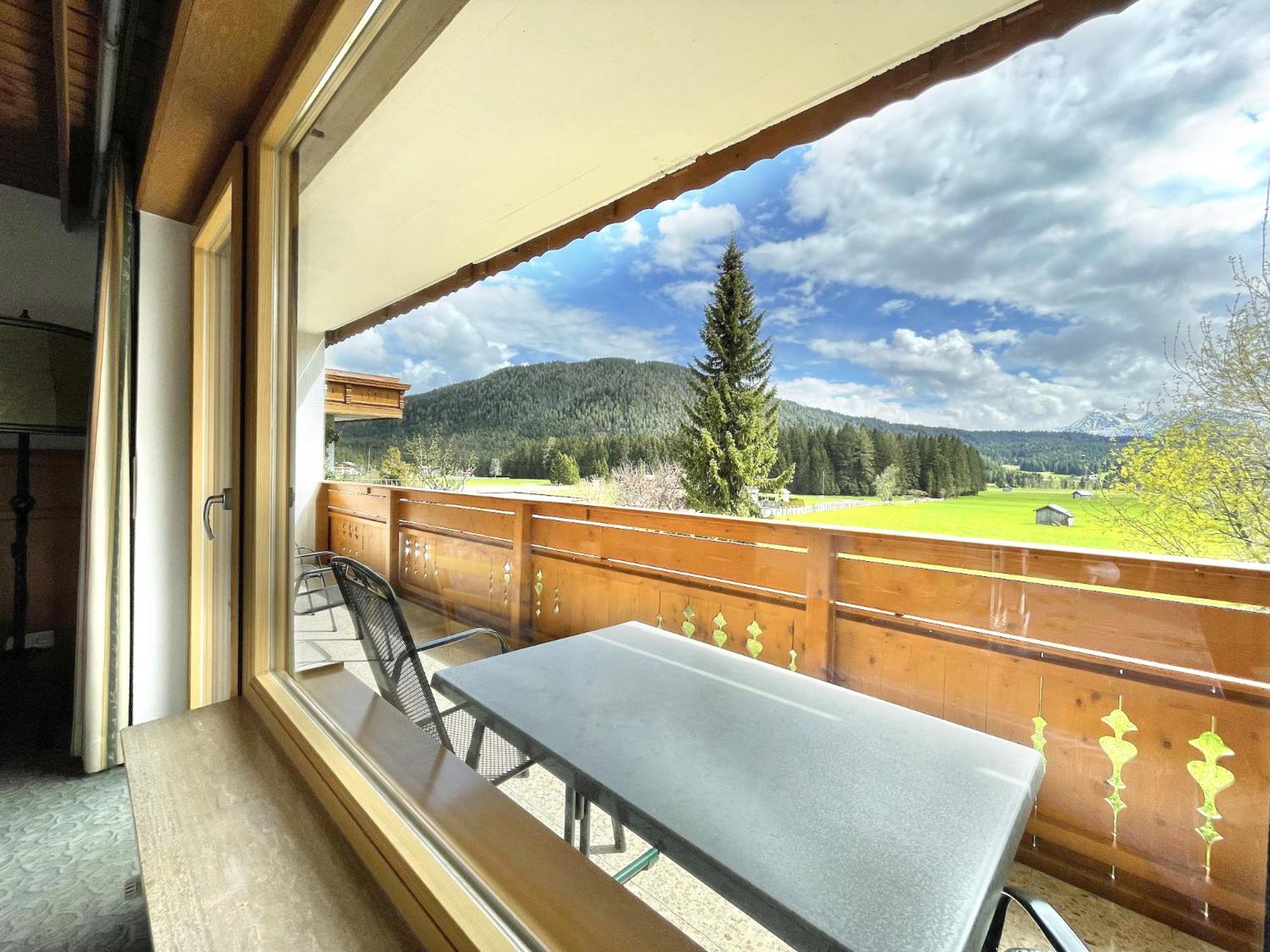 One-Bedroom Apartment with Balcony - Photo 3
