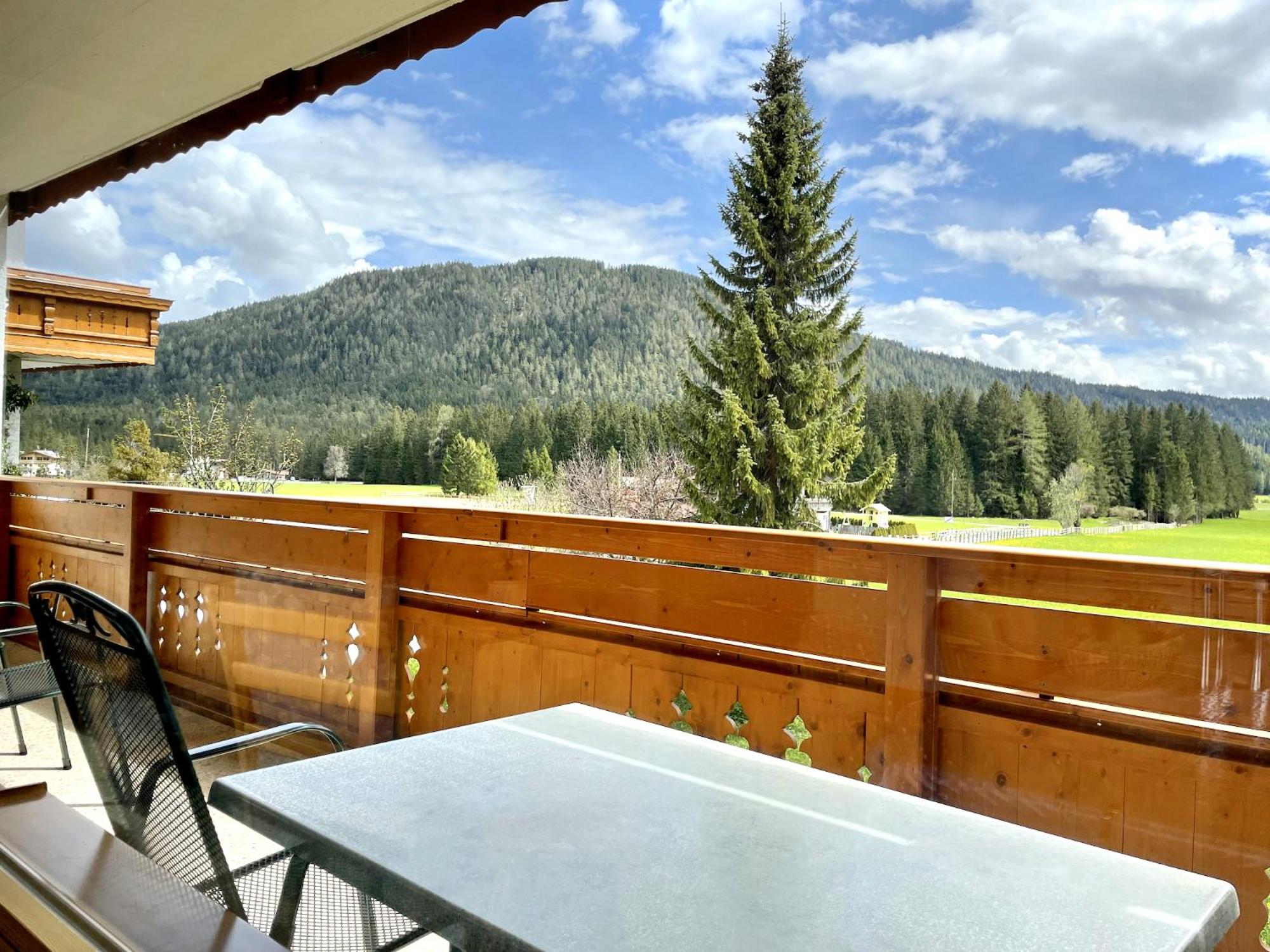 One-Bedroom Apartment with Balcony - Photo 6