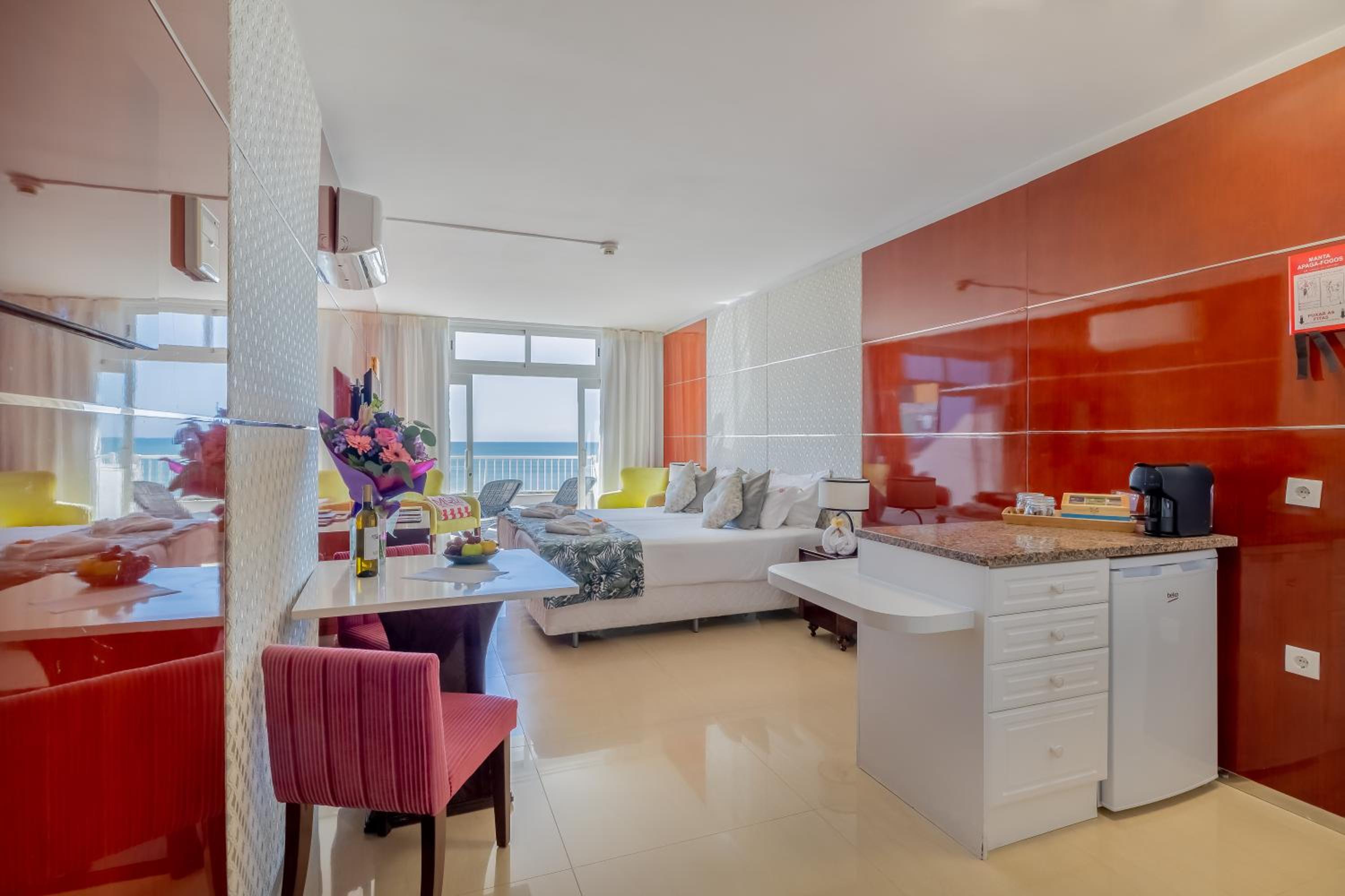 Deluxe Junior Suite - Photo 1