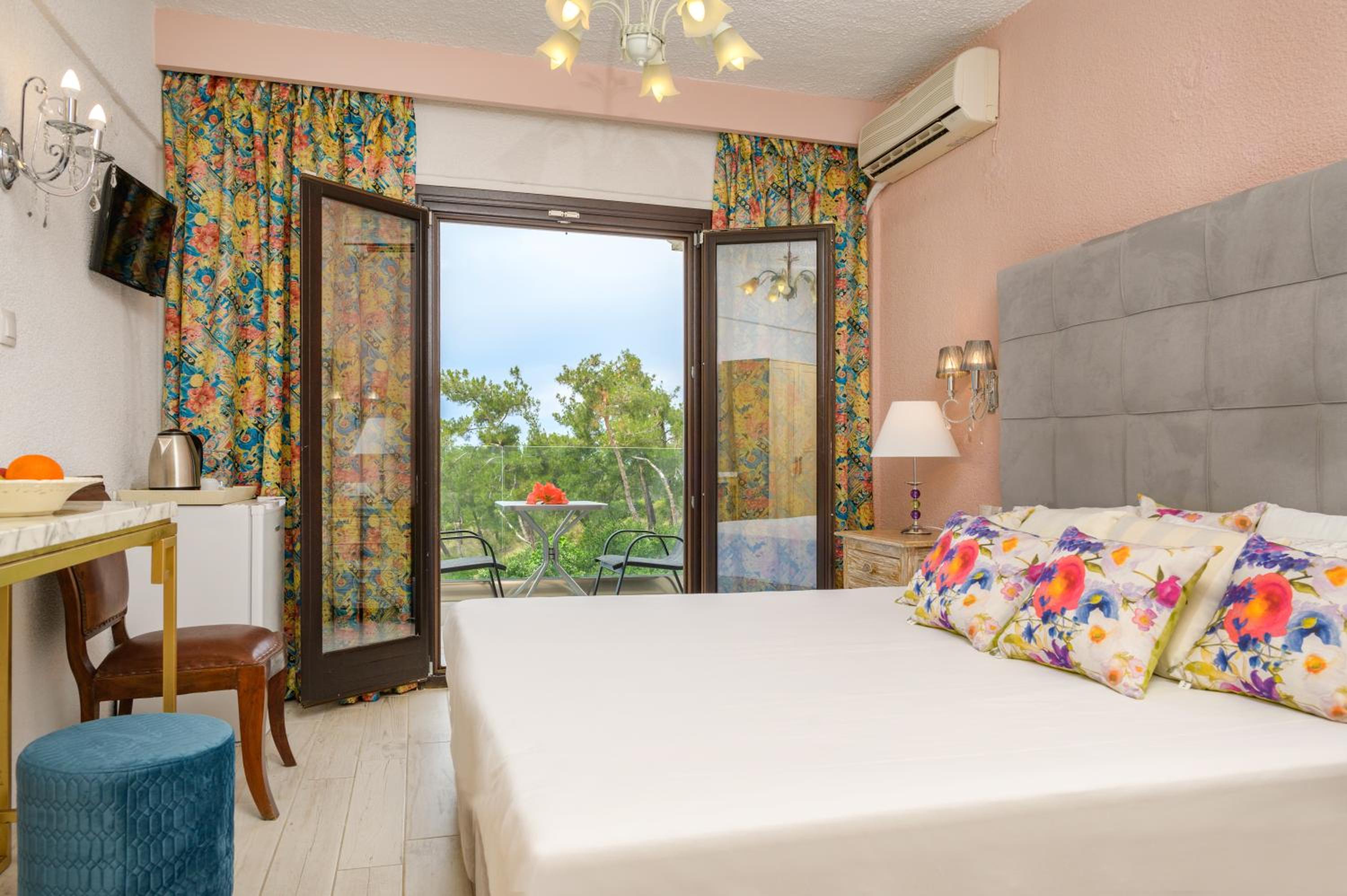 Double Room with Sea View photo 2