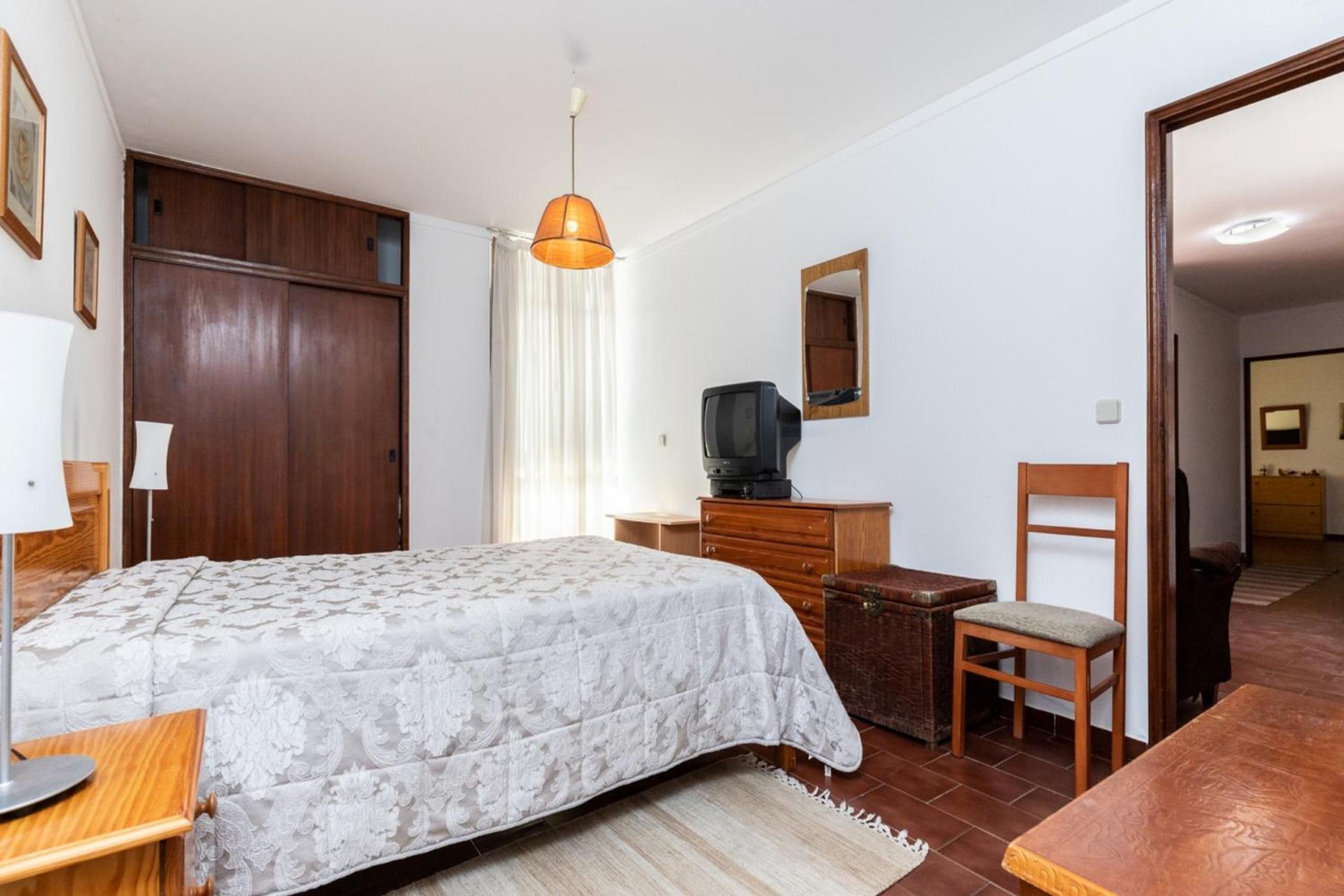 Three-Bedroom Apartment photo 2
