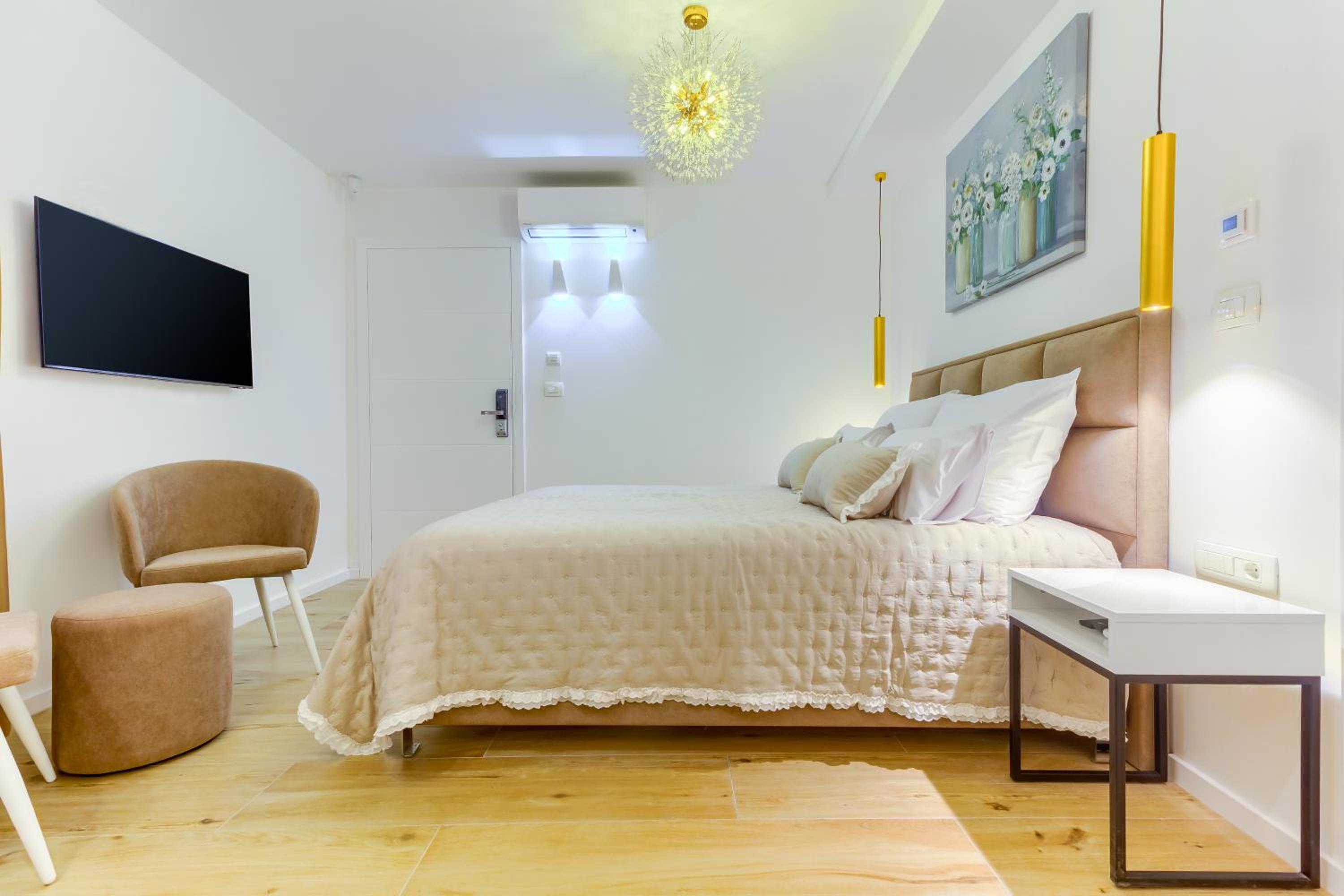 Deluxe Double or Twin Room photo 1