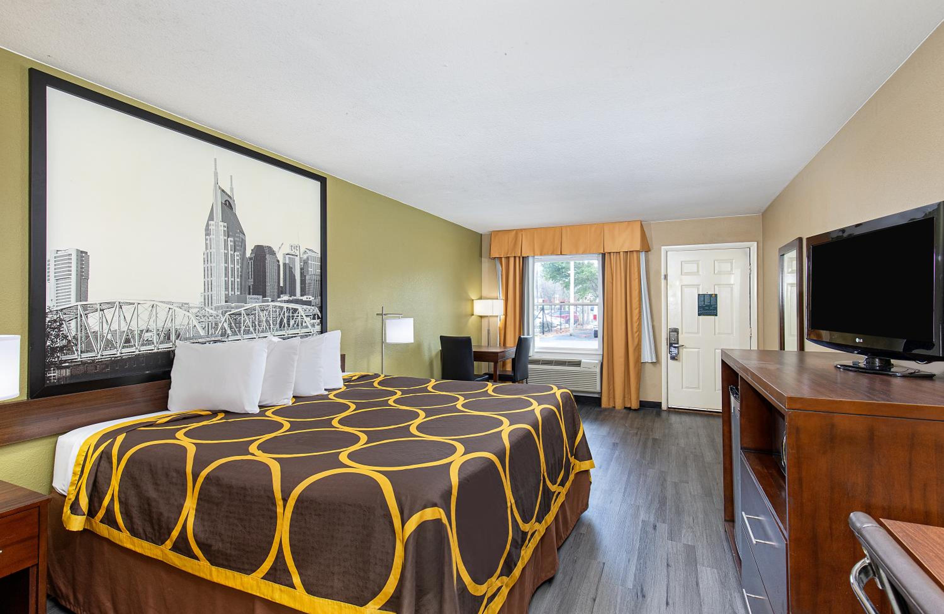King Room - Non-Smoking - Photo 1