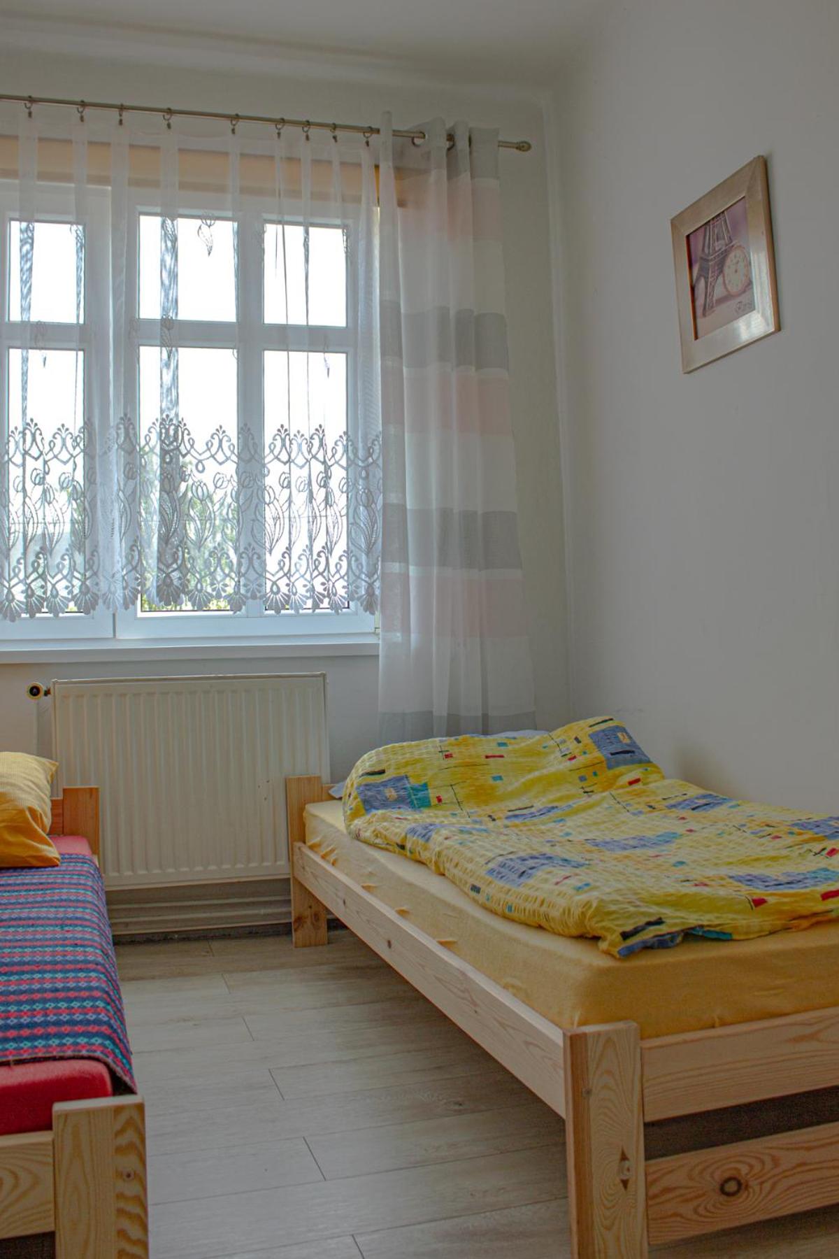 Small Double Room with Shared Bathroom photo 2
