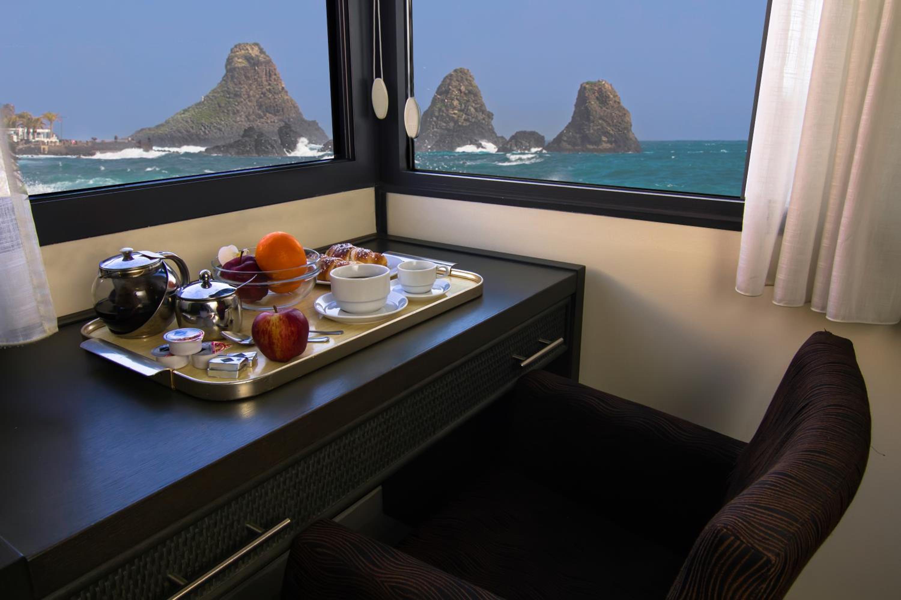 Comfort Double or Twin Room with Sea View photo 2