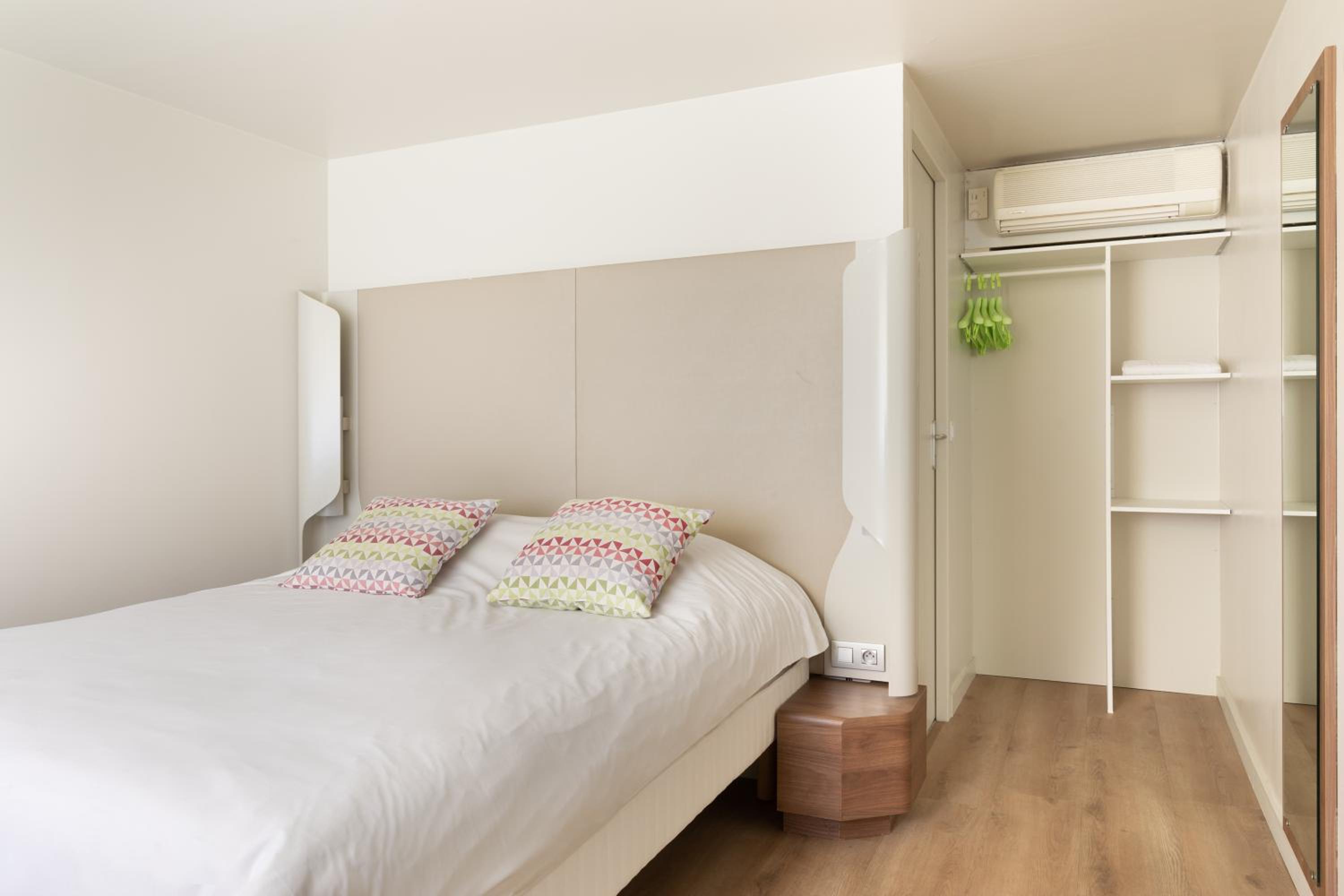 Standard Double Room - Photo 5