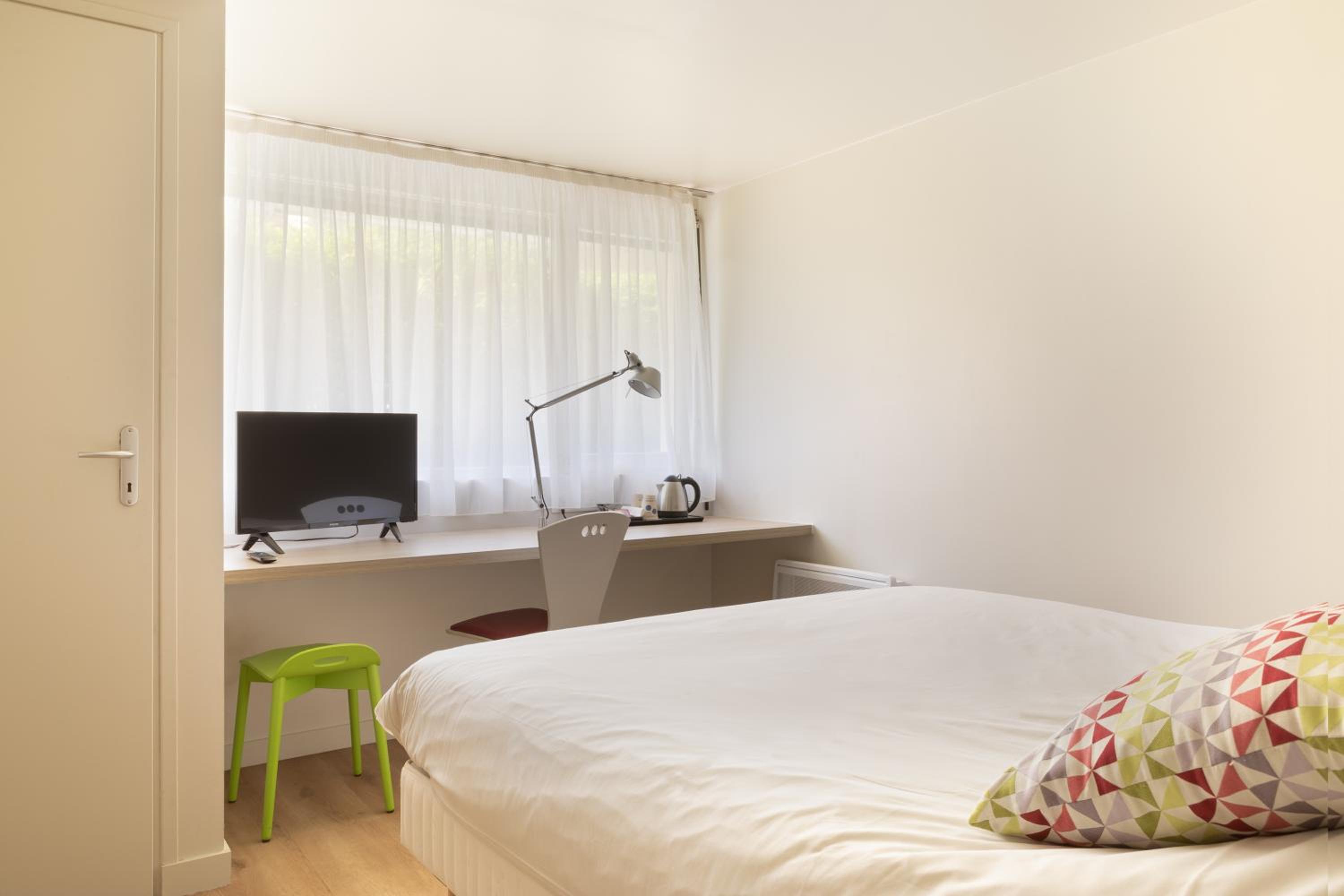 Standard Double Room - Photo 4