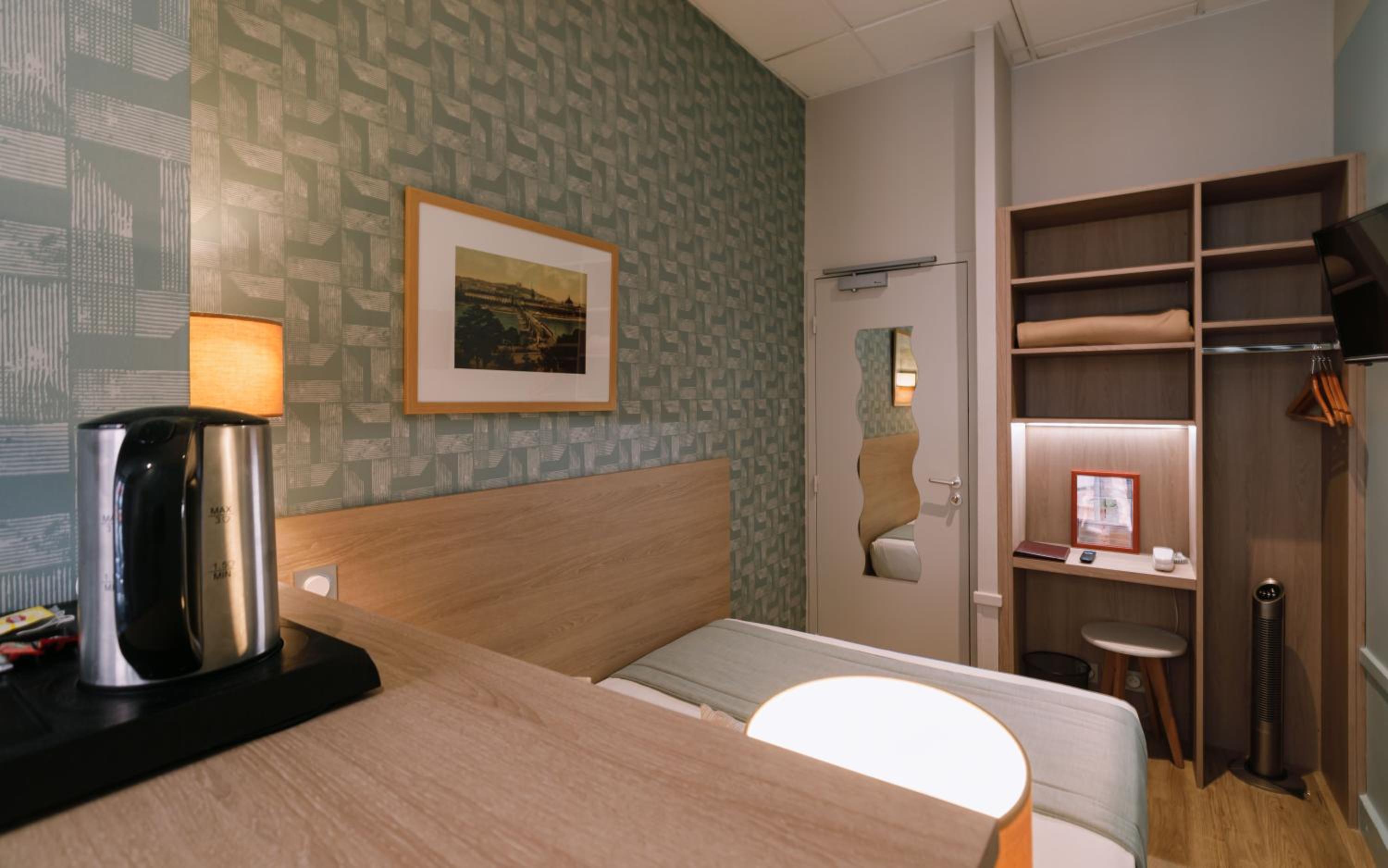 Classic Double Room - Photo 9