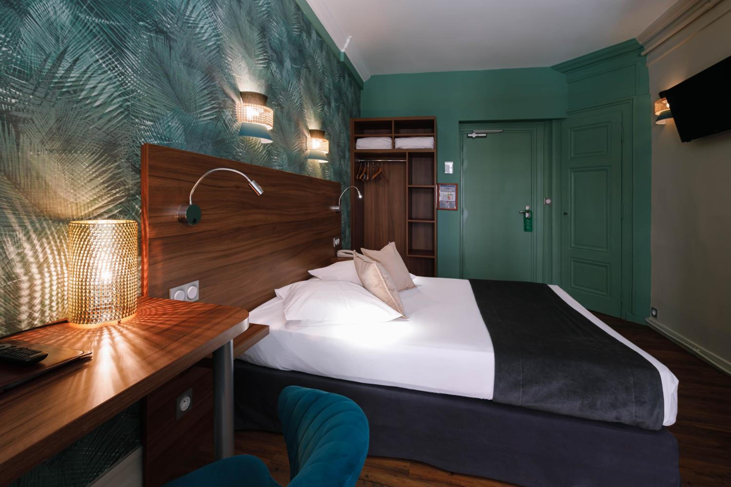 Superior Double Room - Photo 12
