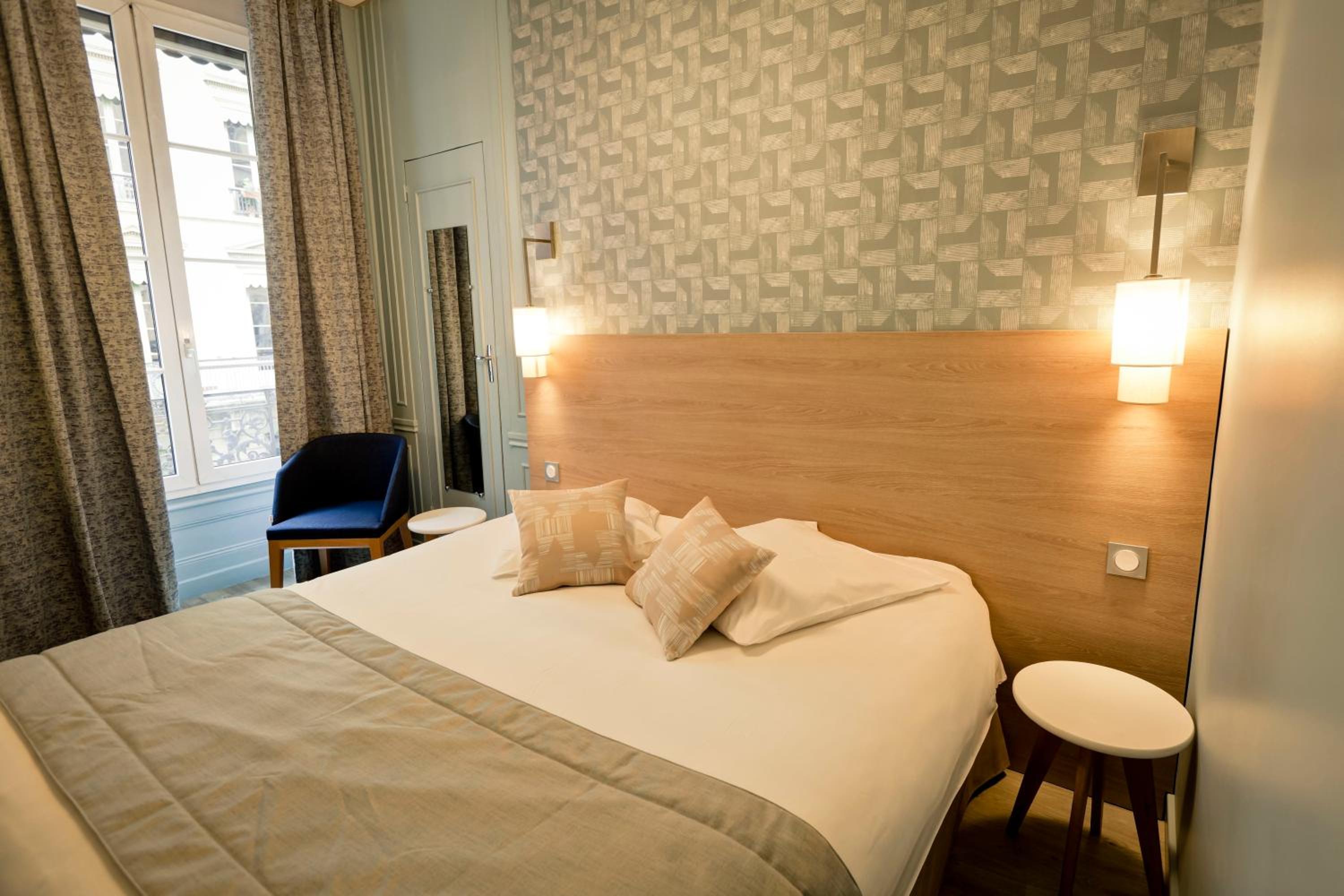 Superior Double Room - Photo 2