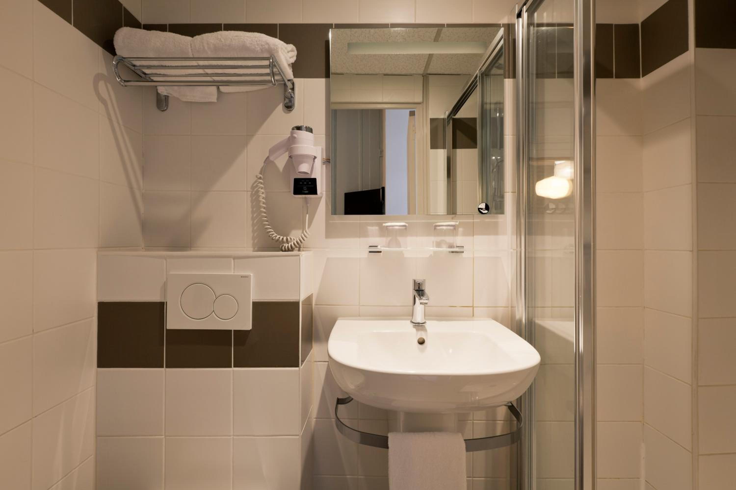 Superior Double Room - Photo 18