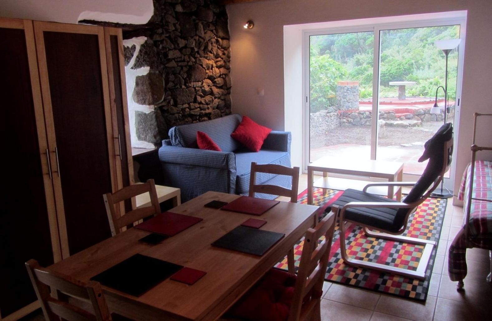One-Bedroom House photo 1