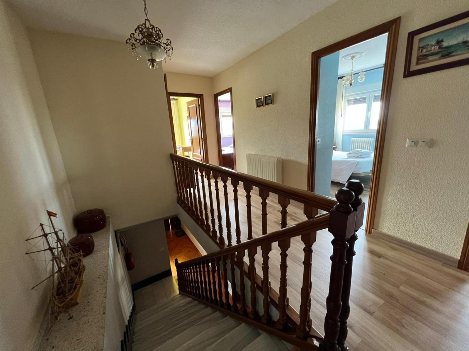 Five-Bedroom House - Photo 17
