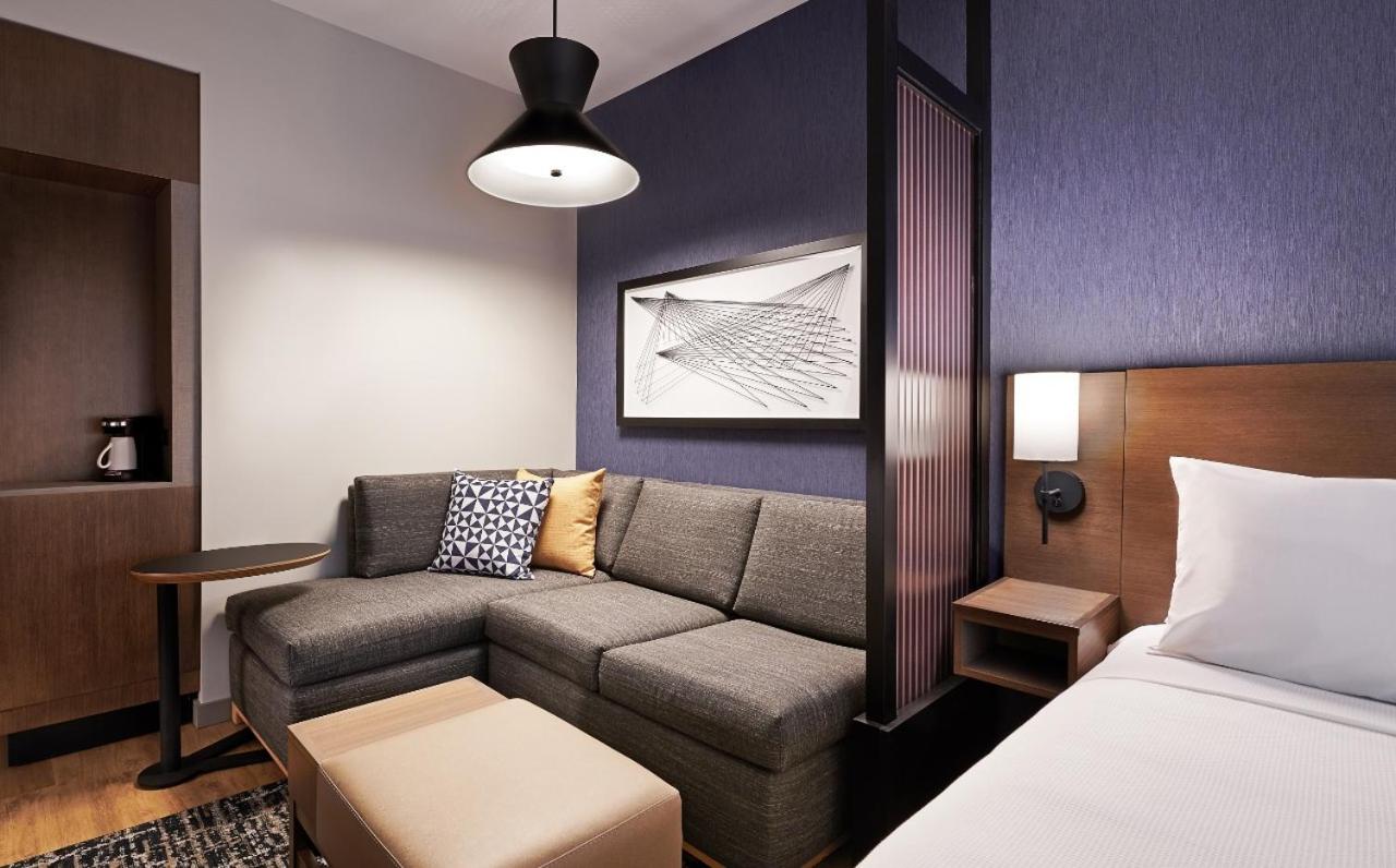 King Room with Sofa Bed and Accessible Tub - Disability Access - Photo 4