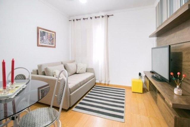 One-Bedroom Apartment photo 1