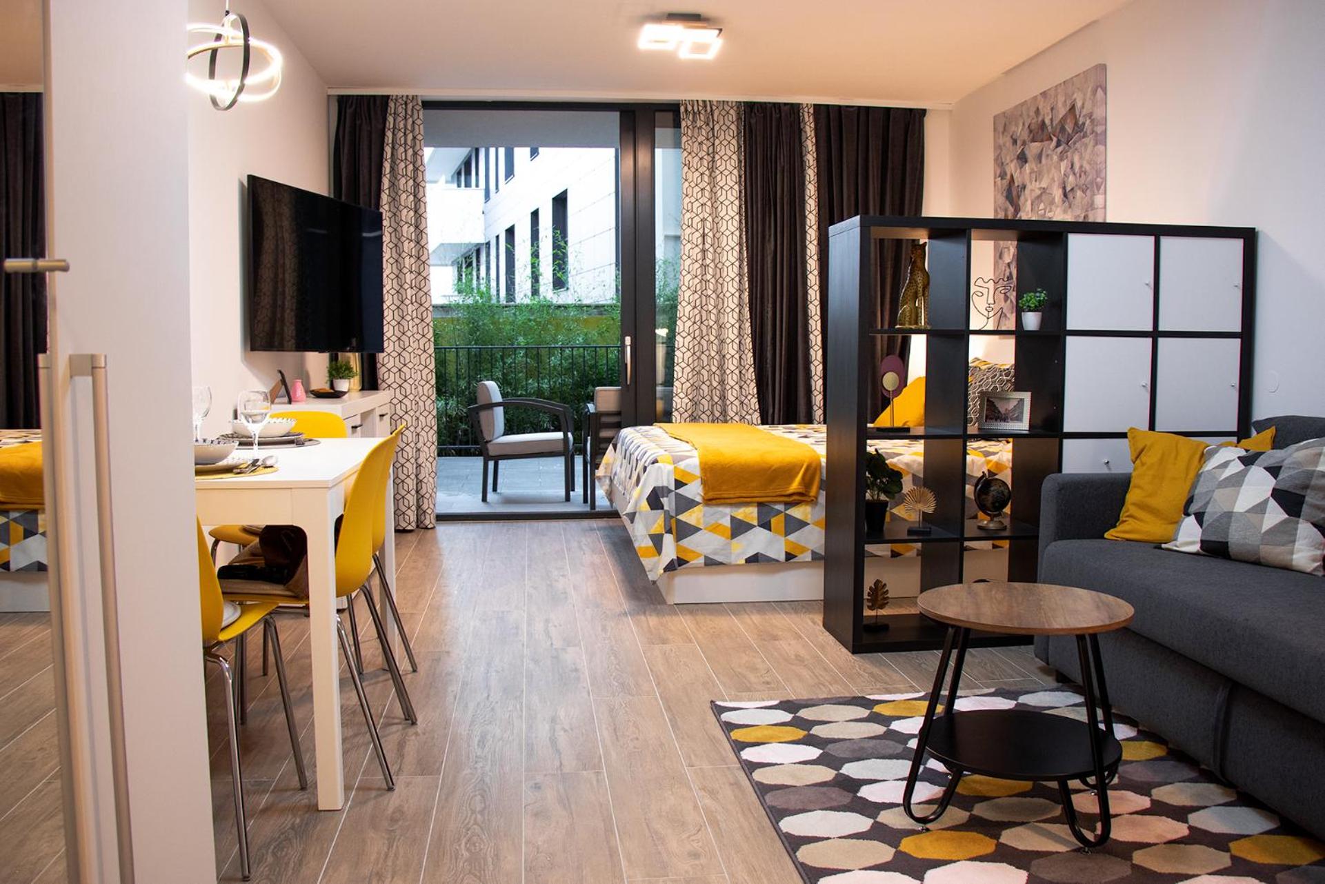 One-Bedroom Apartment