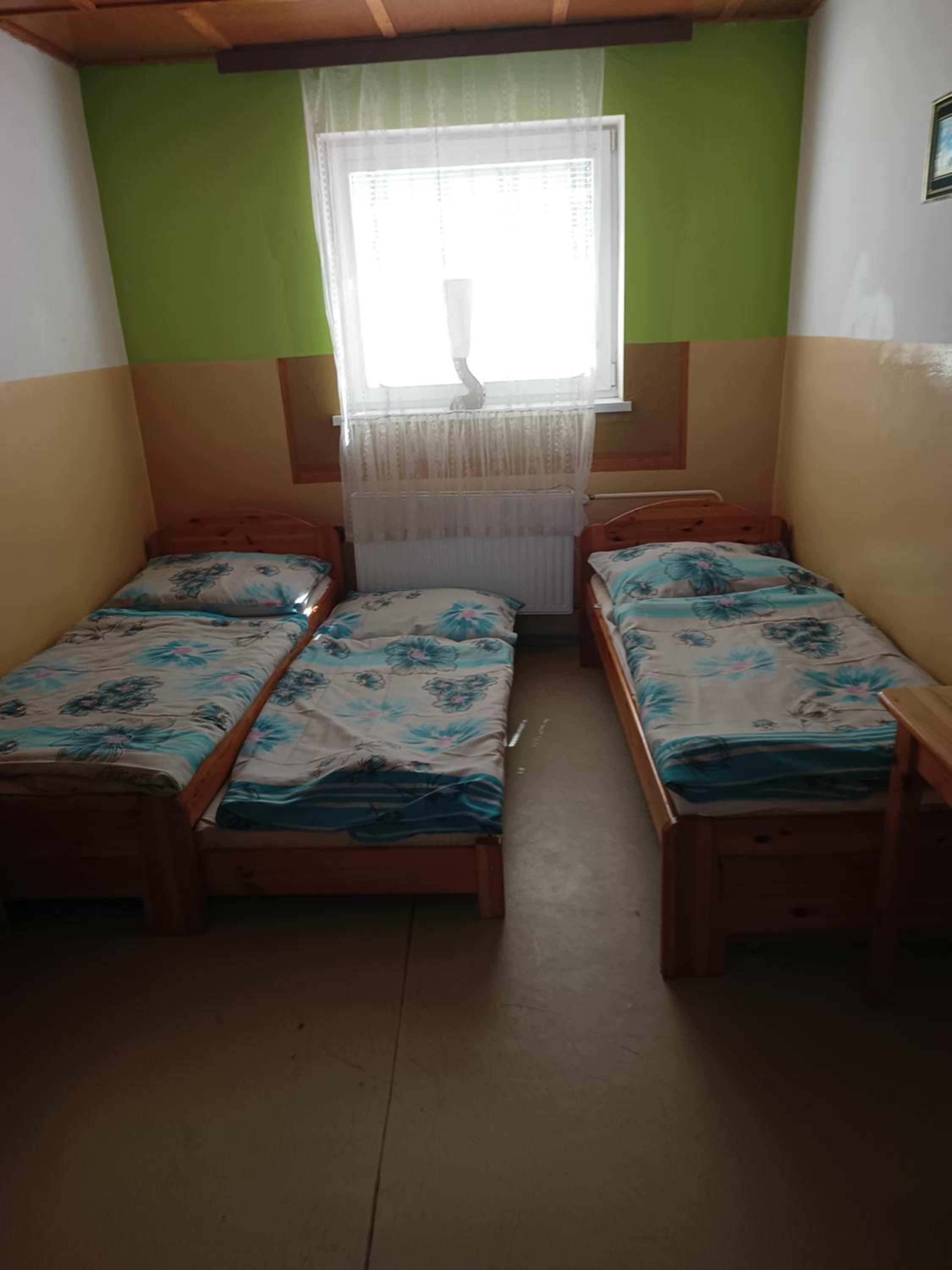 Standard Twin Room - Photo 12