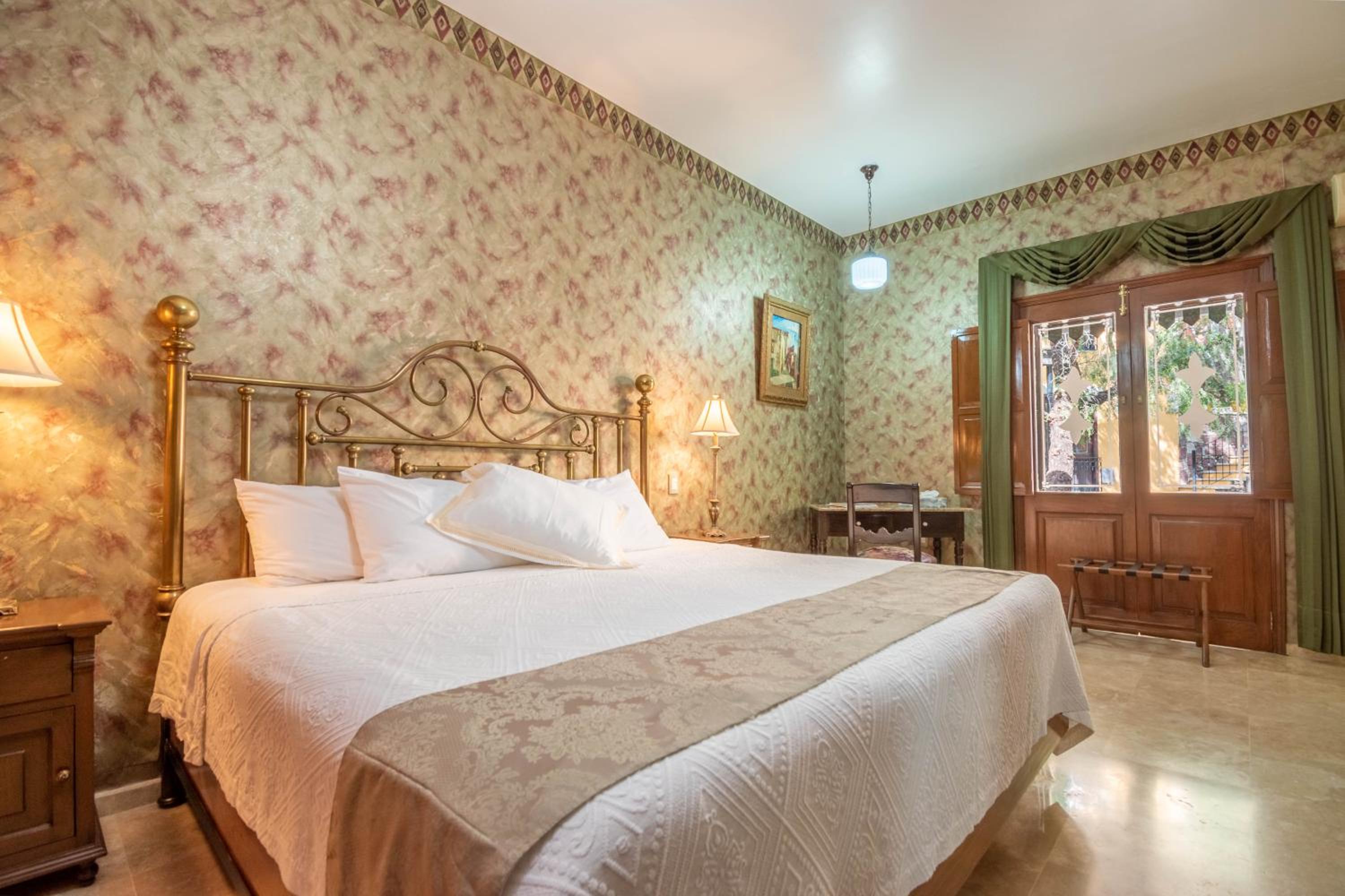 Deluxe Double Room With Bath