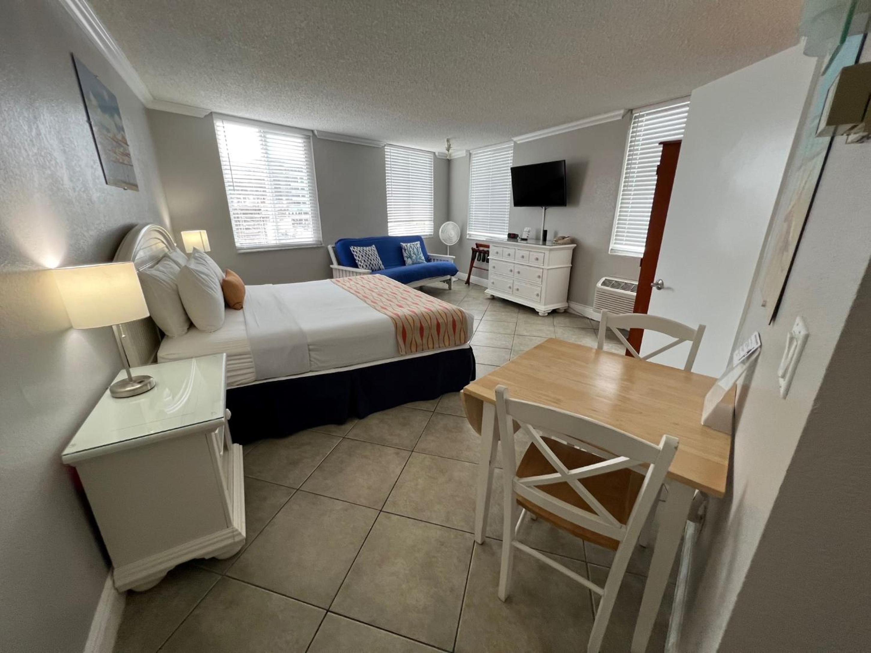 Studio Room with Kitchenette photo 1