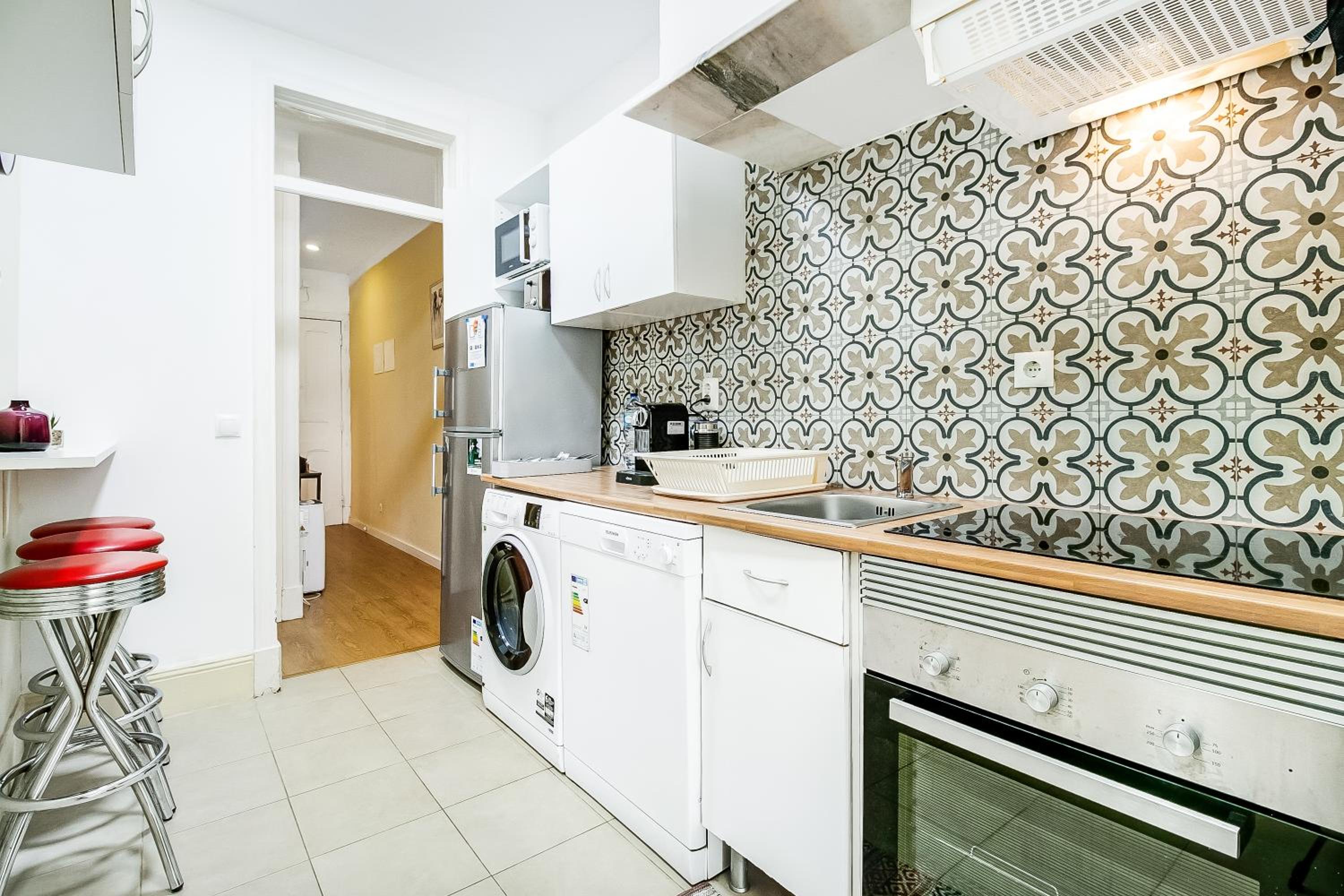 Three-Bedroom Apartment - Photo 29