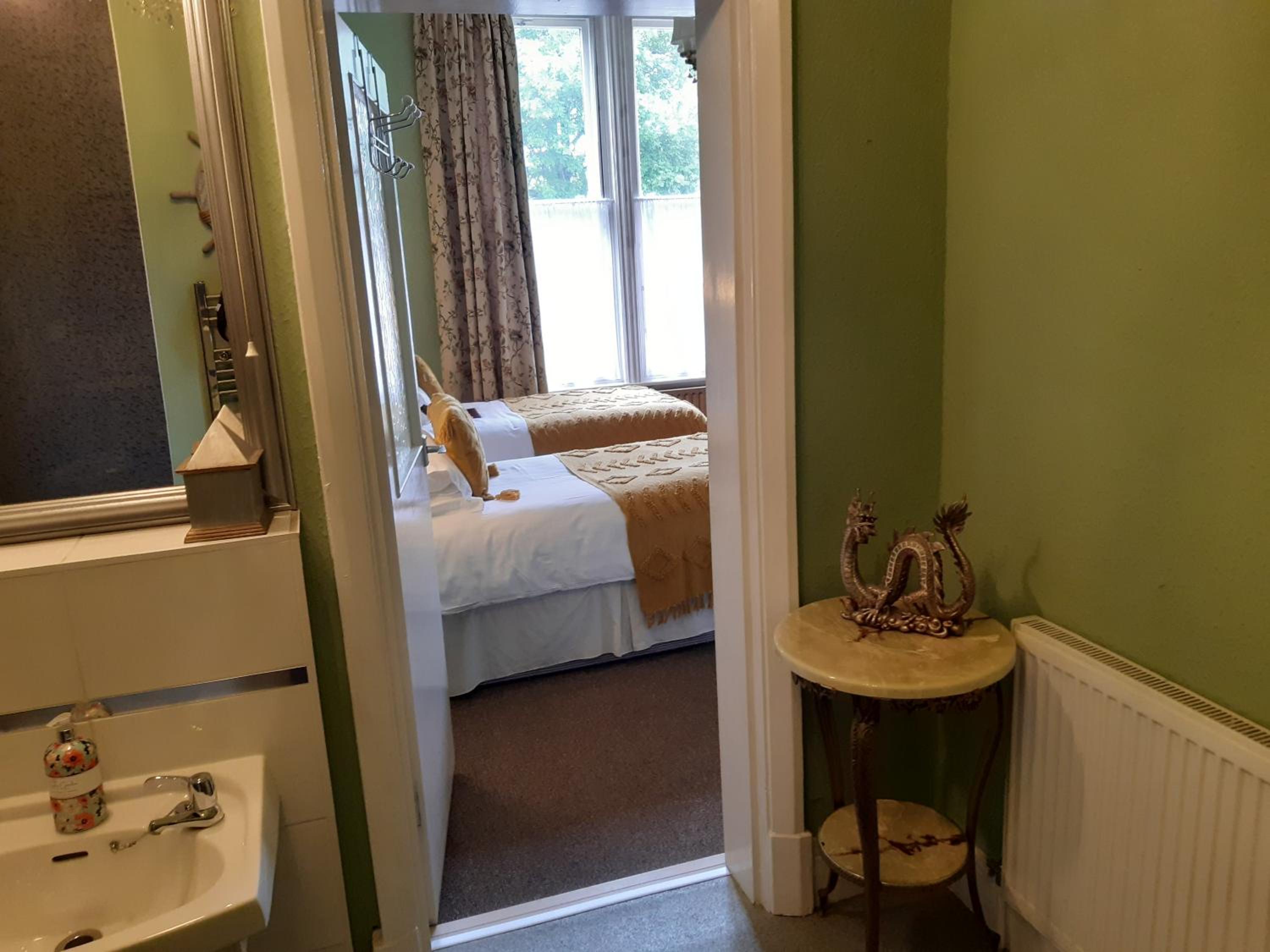 Superior Twin Room - Photo 1